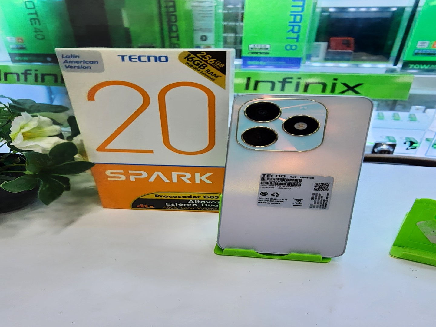 celulares y tabletas - TECNO SPARK 20 256GB