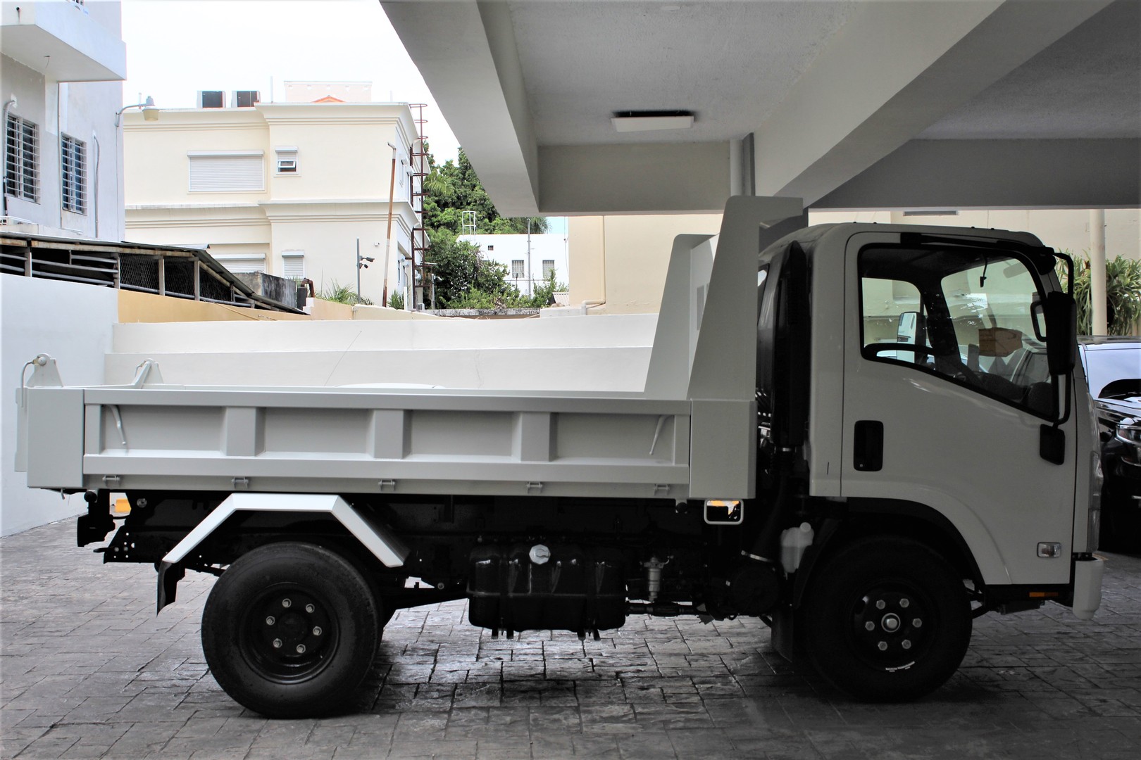 camiones y vehiculos pesados - ISUZU VOLTEO 2025 3