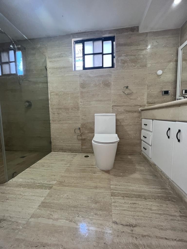 apartamentos - Vendo Serralles tres habitaciones con su baño dos parqueos servicio balconet  5