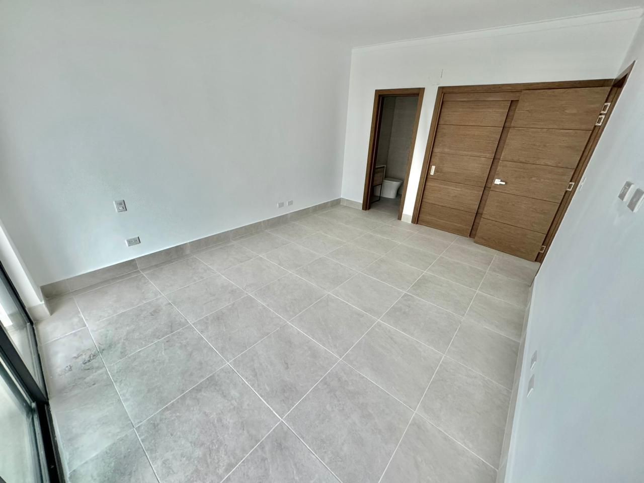 apartamentos - Apartamento Nuevo en Alquiler
PIANTINI
USD 1,200.00 Sin muebles
 8