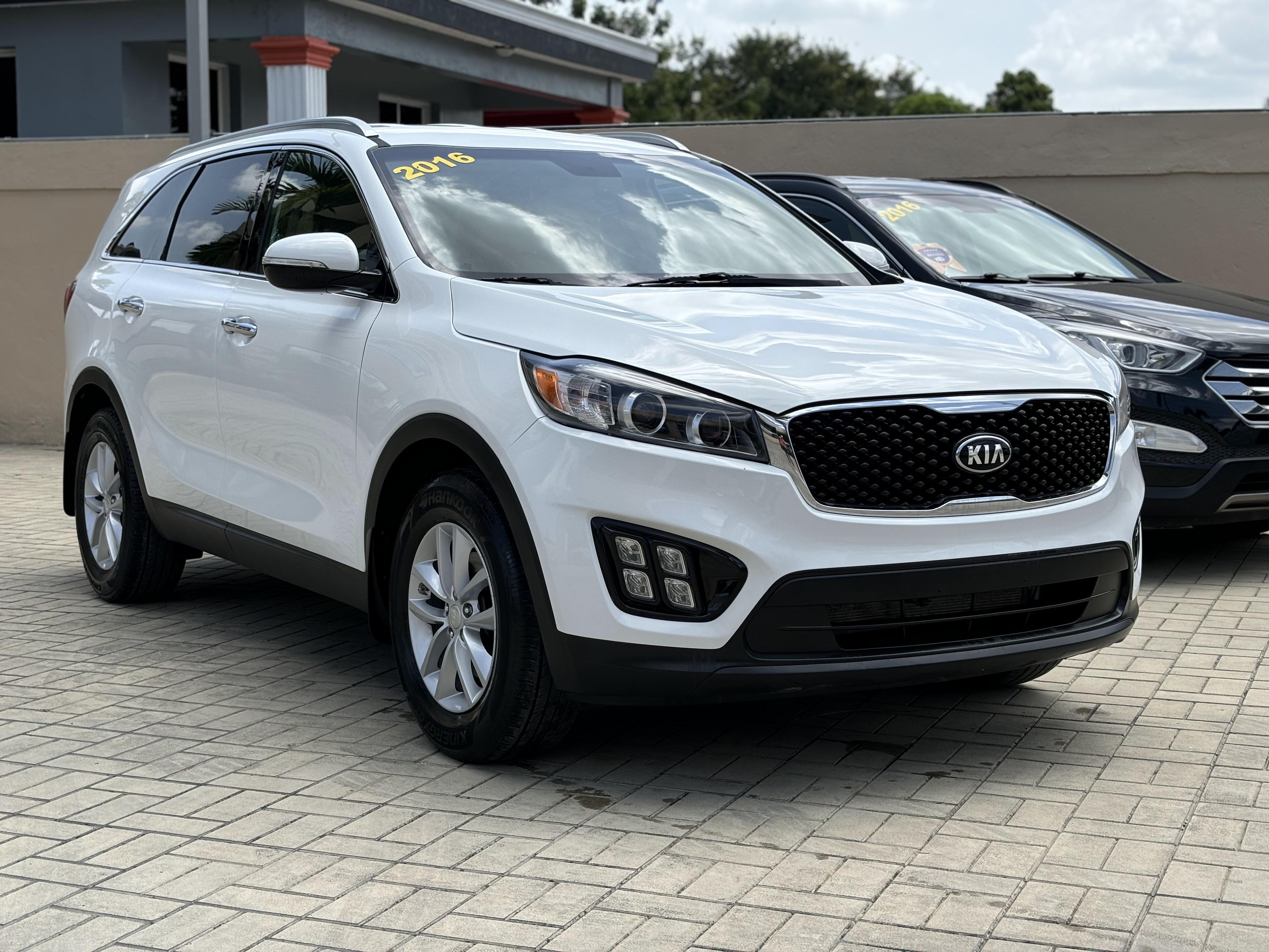 jeepetas y camionetas - Kia Sorento año 2016 Recién Importada. 1