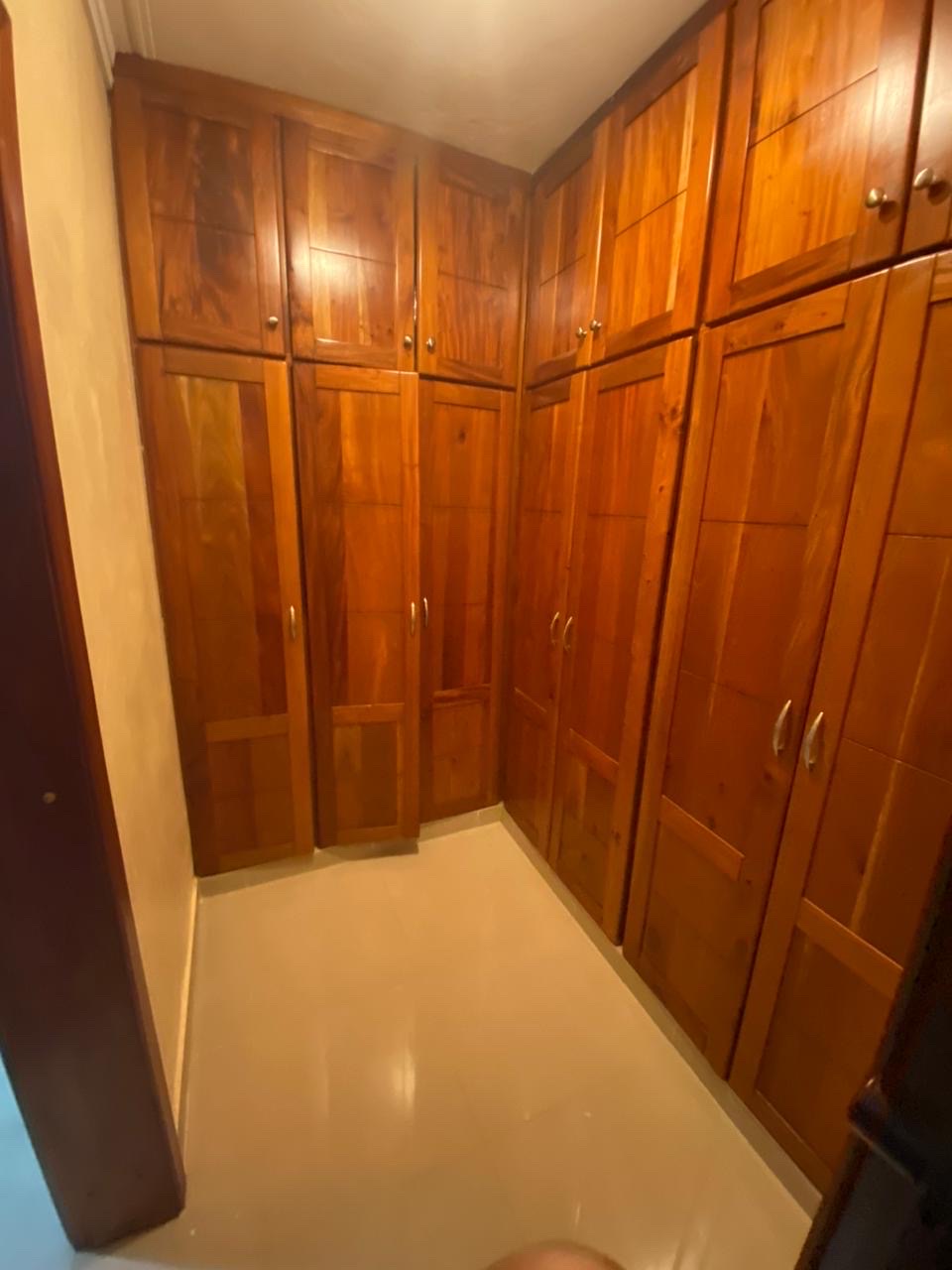 apartamentos - venta de apartamento en vista hermosa de 234mts santo Domingo este 1er piso  7