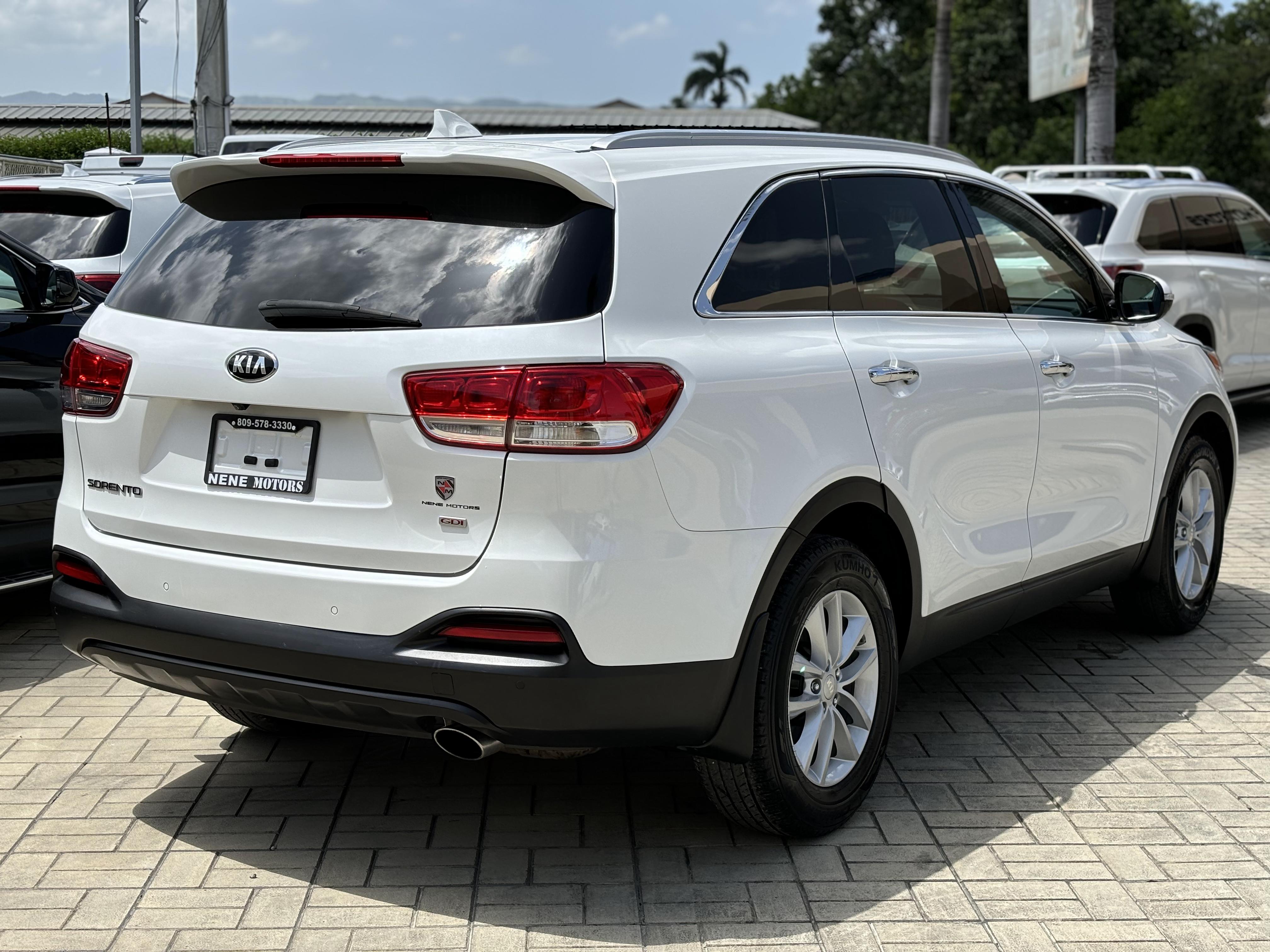 jeepetas y camionetas - Kia Sorento año 2016 Recién Importada. 2