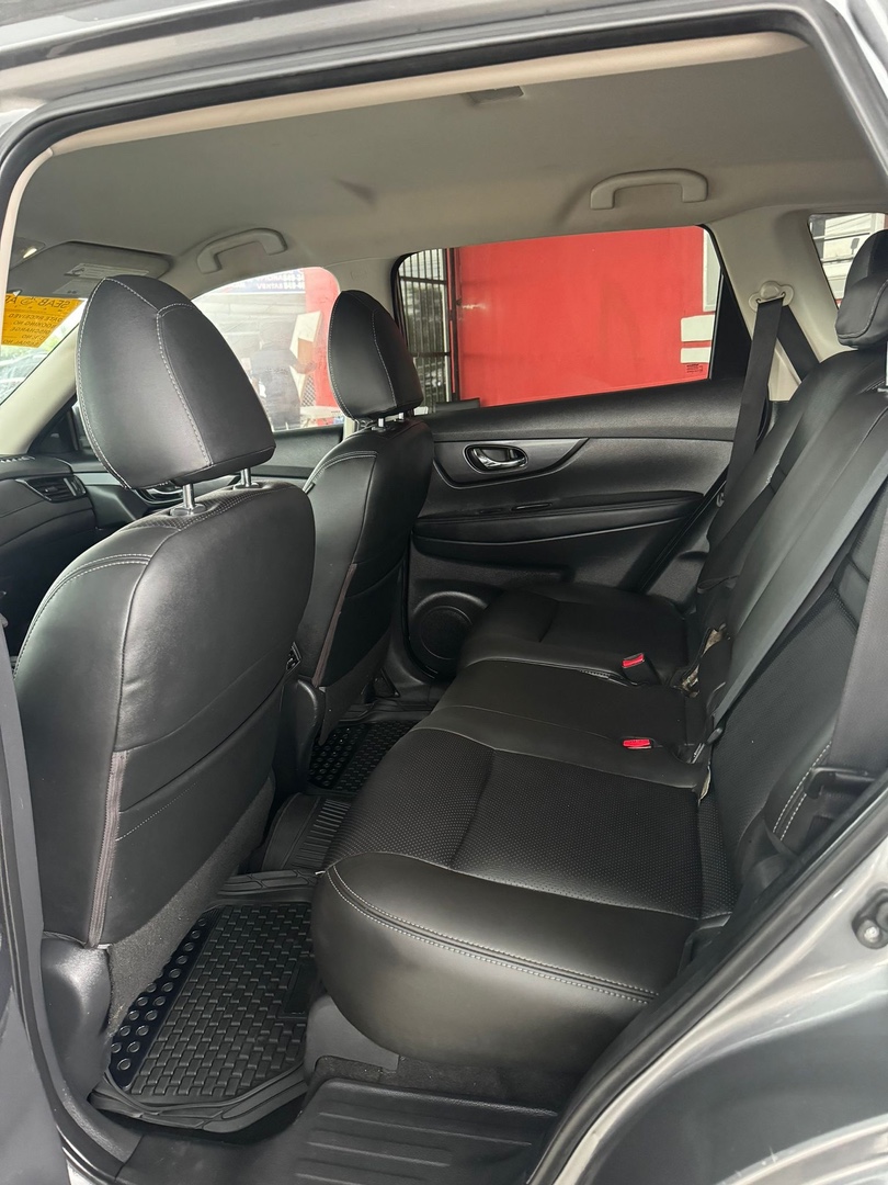 jeepetas y camionetas - Nissan Rogue 2018 SV 4x4 - Financiamiento disponible! 6
