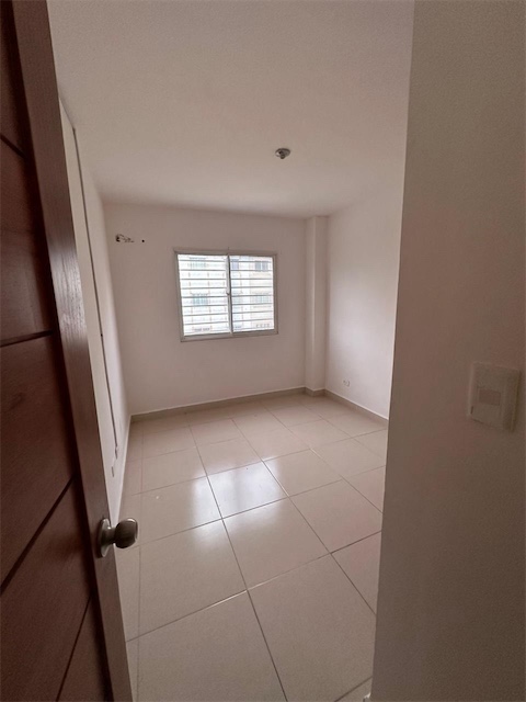 apartamentos - Vendo segundo nivel en palma real santiago  9