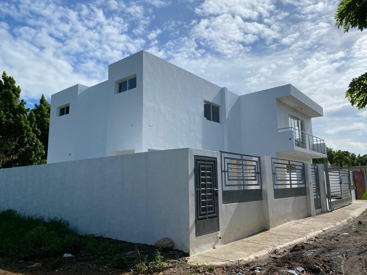 casas - CASA EN VENTA EN LLANOS DE GURABO. 1