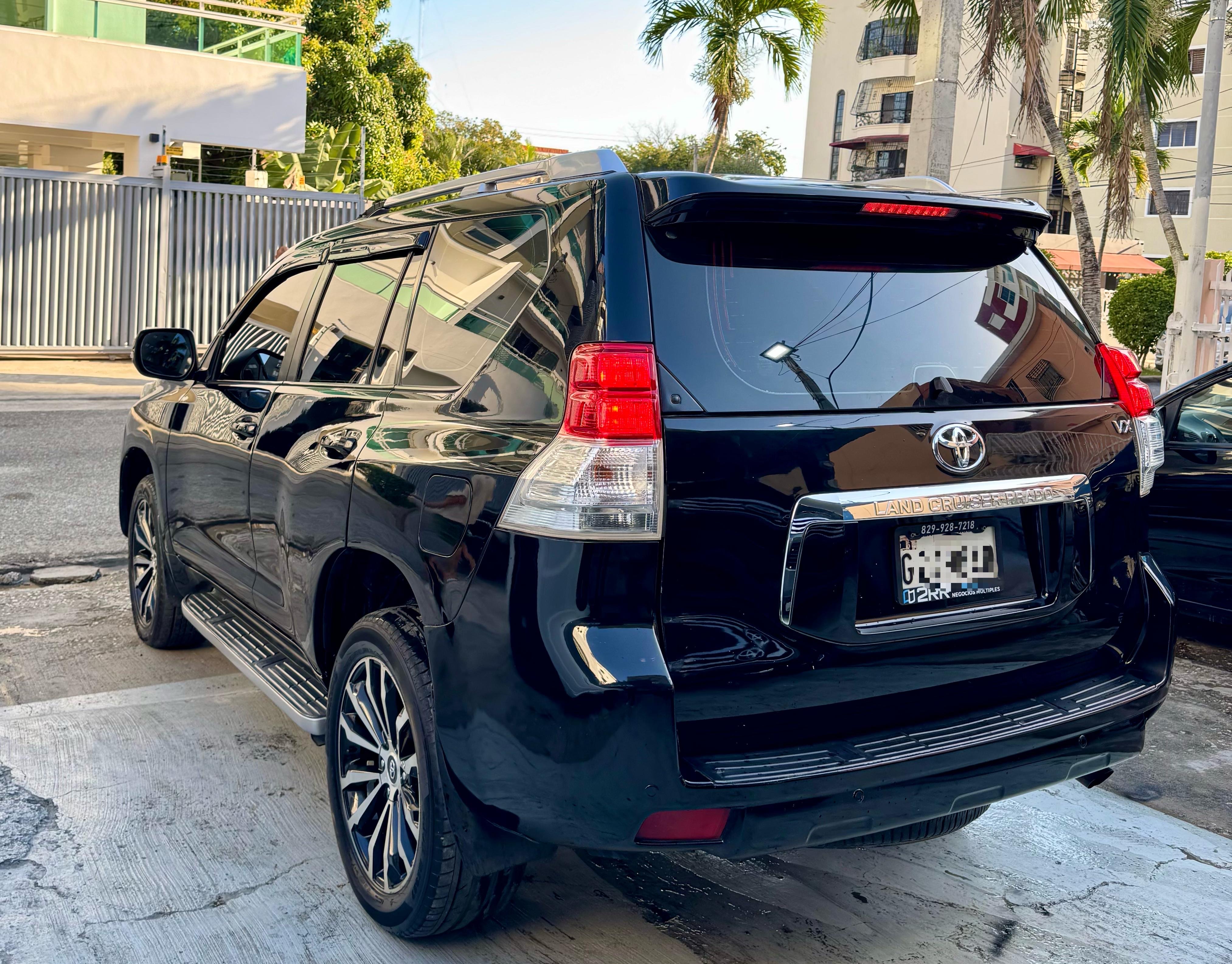 jeepetas y camionetas - Toyota Land Cruiser Prado VX 2011 4
