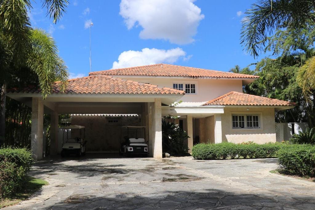 casas - Metro country club casa en venta 1