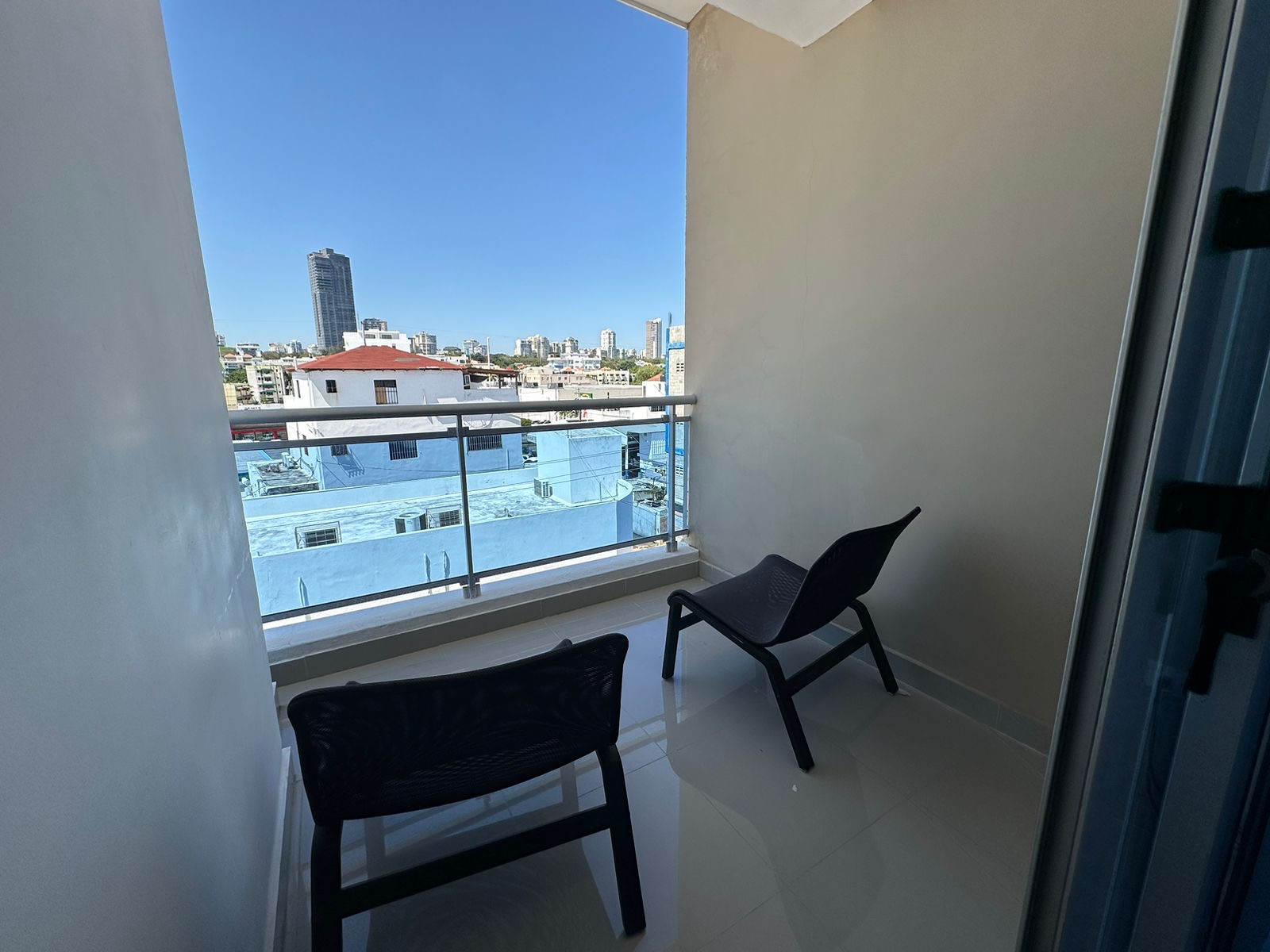 apartamentos - Vendo independencia klm 9 dos hab piso 4 dos baños 7