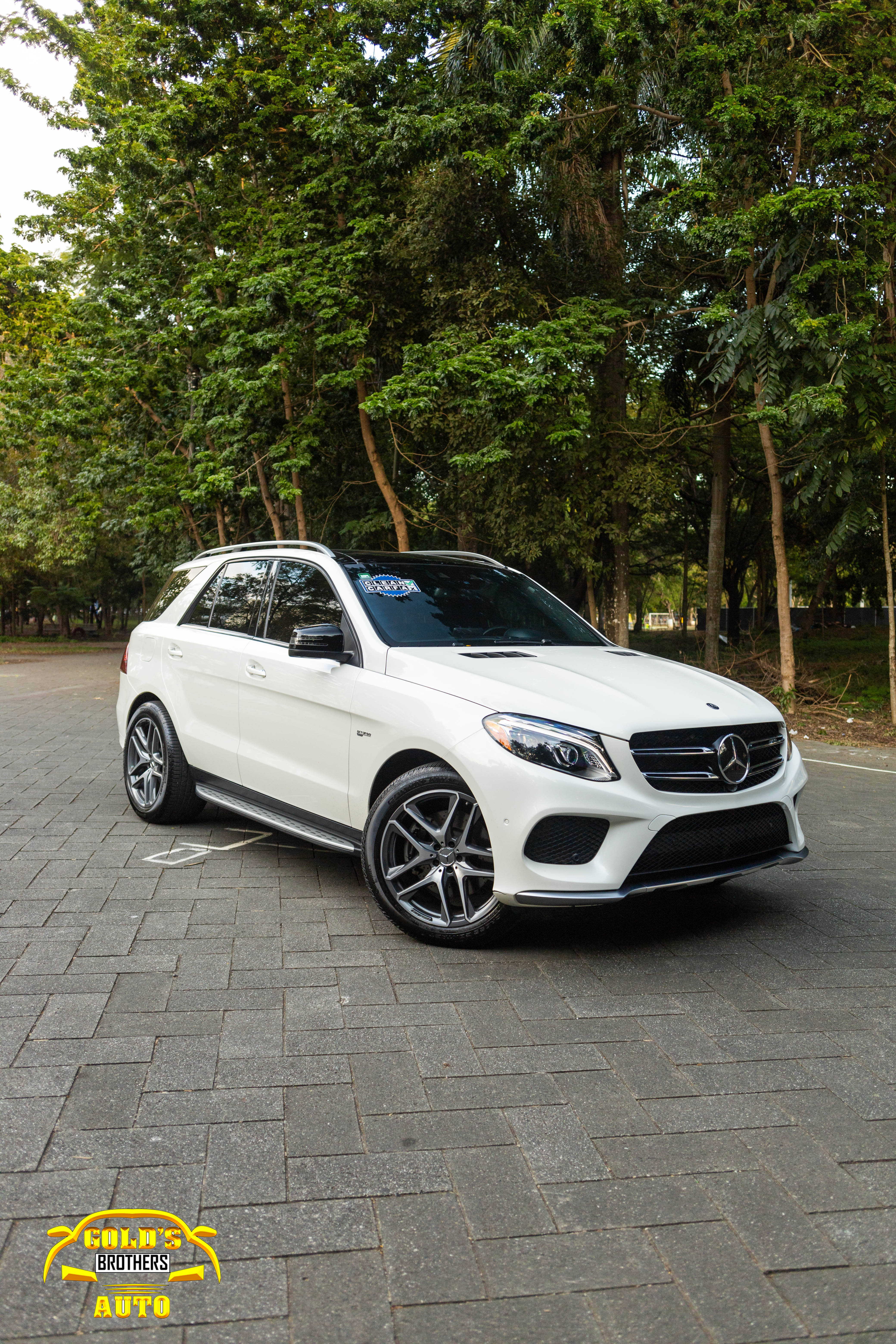 jeepetas y camionetas - Mercedes Benz GLE 43 AMG SUV 2018 Clean Carfax