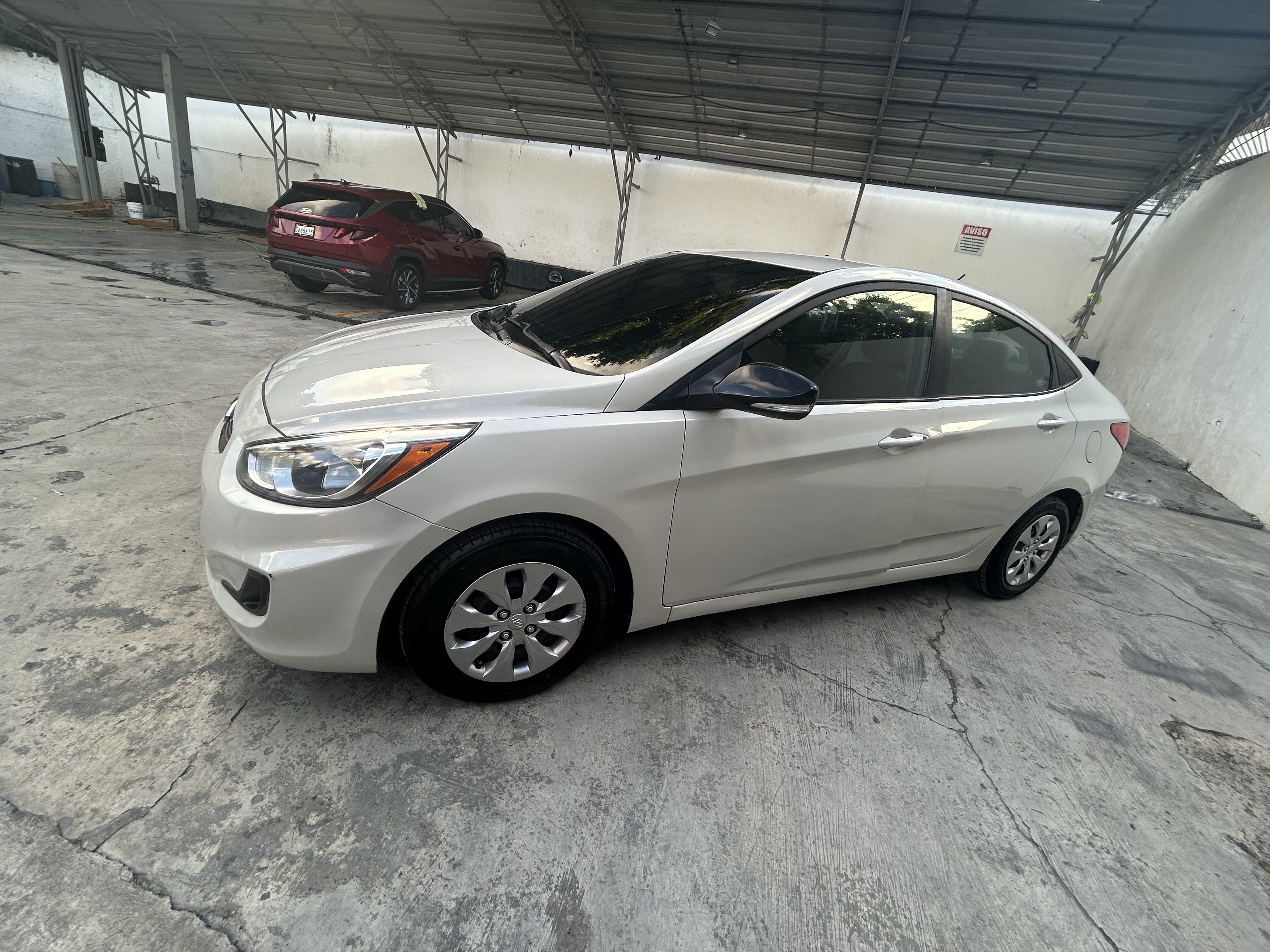 carros - Hyundai Accent 2017 SE (9.5/10)