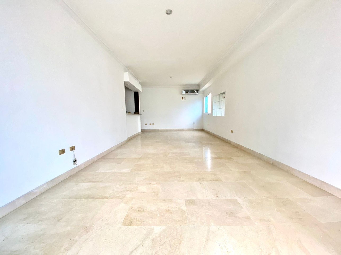 apartamentos - Apartamento con línea blanca en Naco 