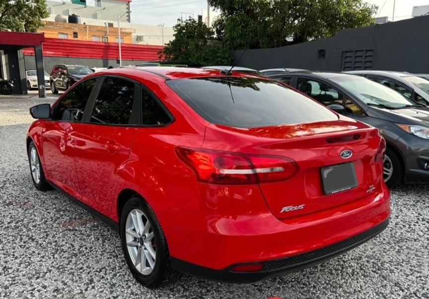 carros - 2015 Ford Focus SE  8