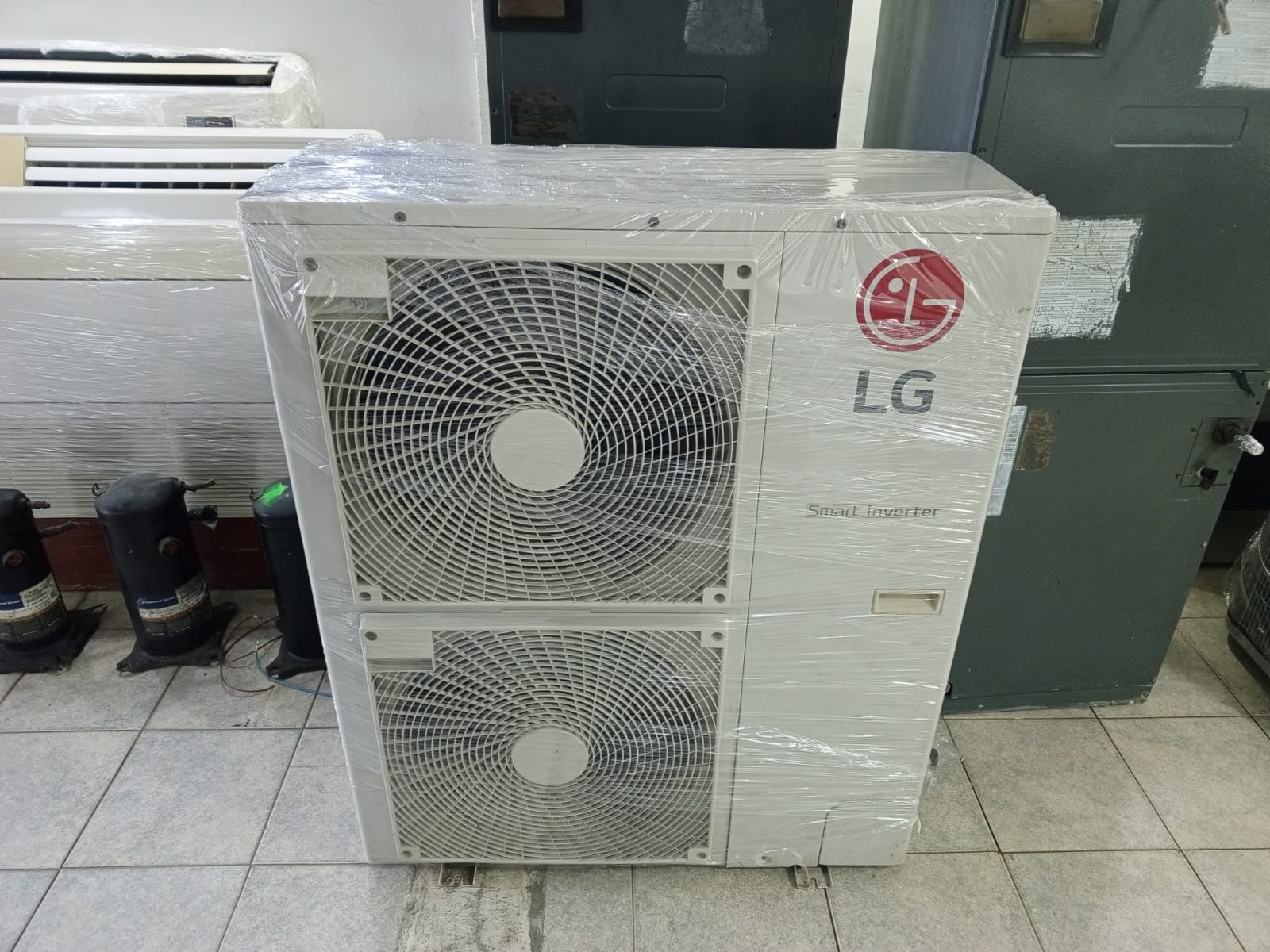 aires acondicionados y abanicos - 🔴Aire Acondicionado INVERTER 60000BTU PISOTECHO🔴 2