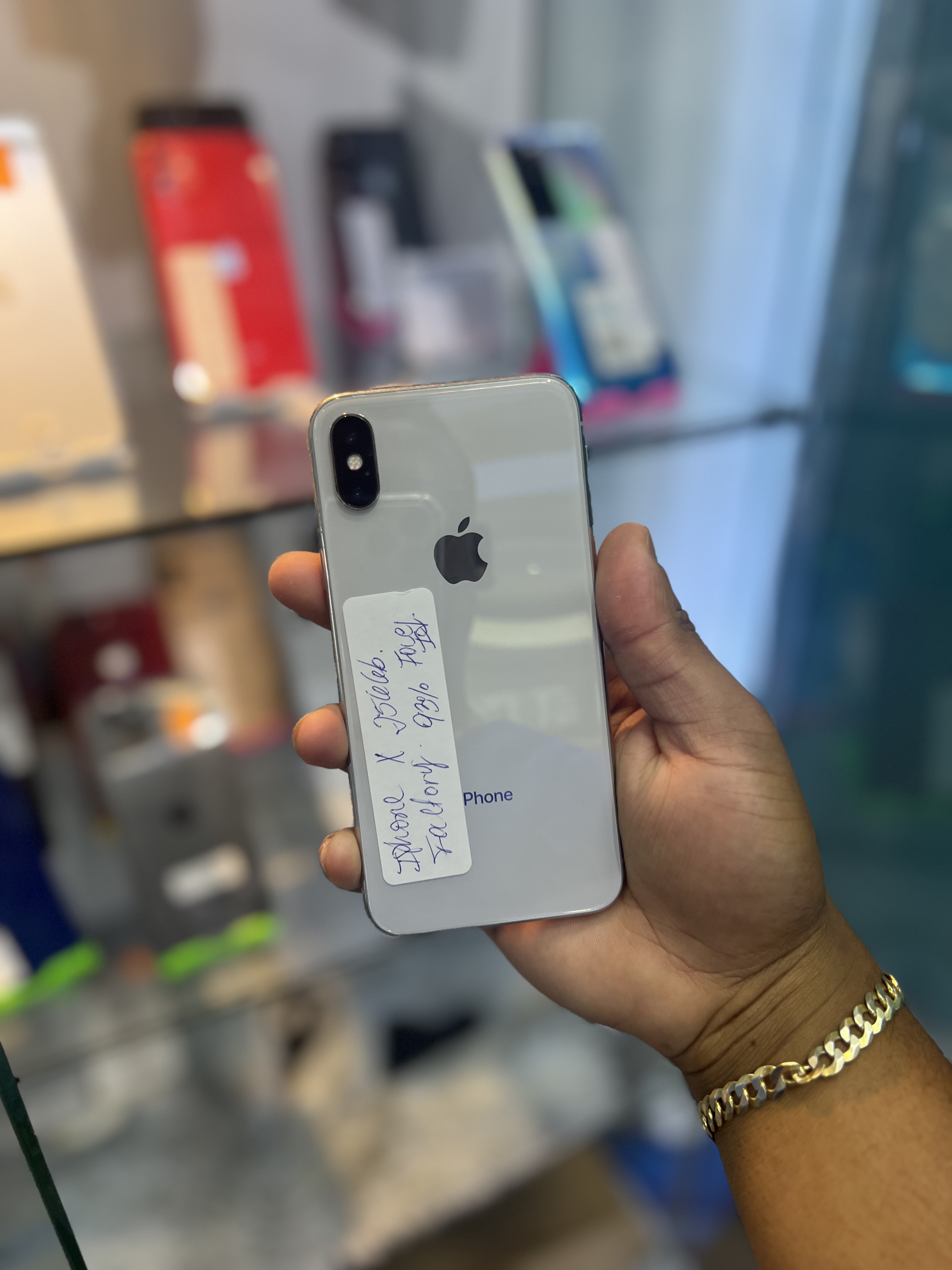 celulares y tabletas - iPhone X 256gb factory silver (2)