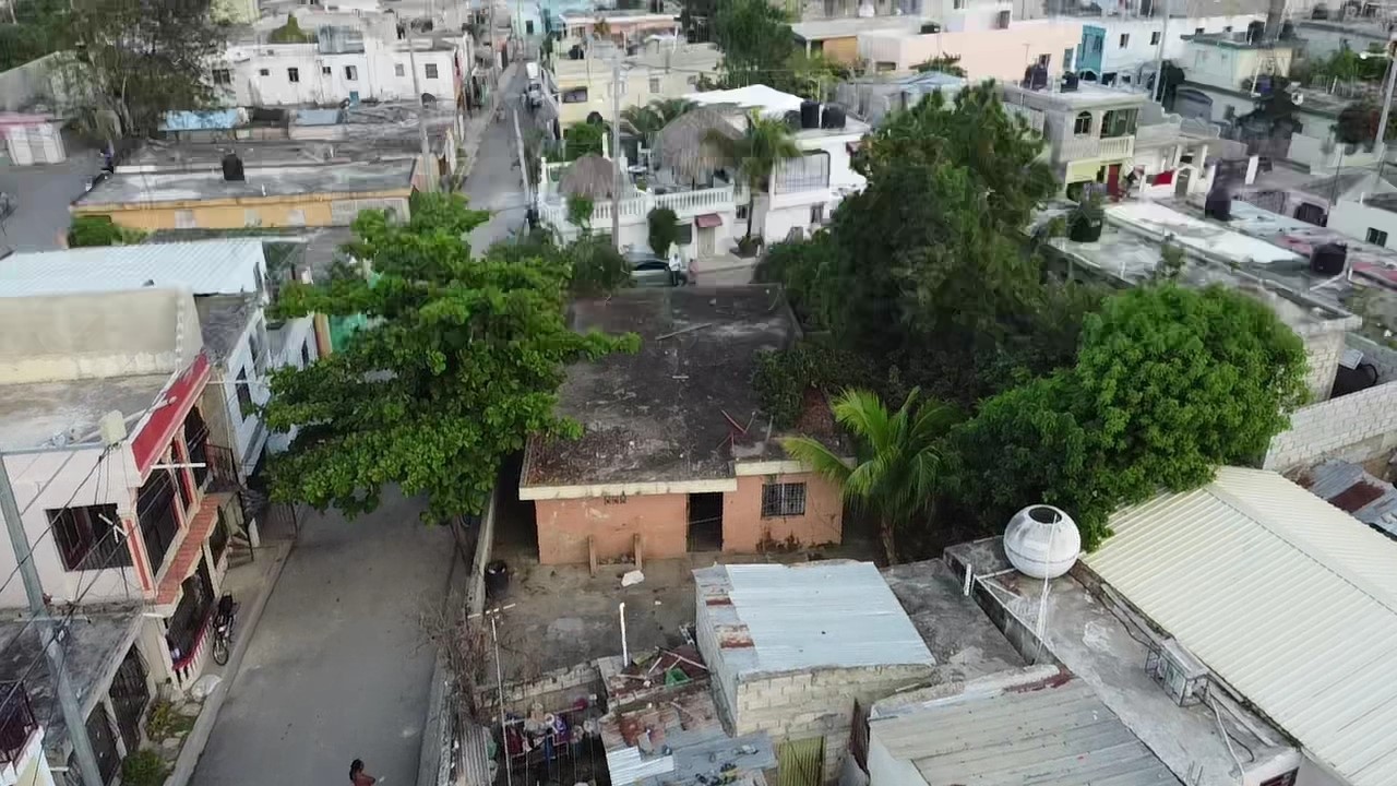 casas - Se Vende Casa con  Patio Grande en el Juan Pablo Duarte con Su Titulo 8