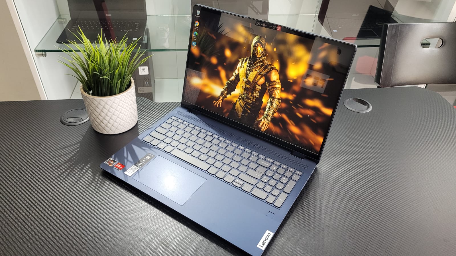 computadoras y laptops - LAPTOP LENOVO 2 EN 1 FLEX 5 RYZEN 5 8GB 512 TOUCH