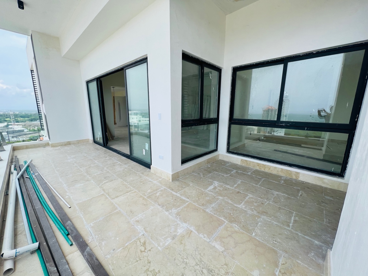 penthouses - Penthouse en Cacicazgos, 4 habitaciones, Estudio, Family Room, 6 parqueos  2