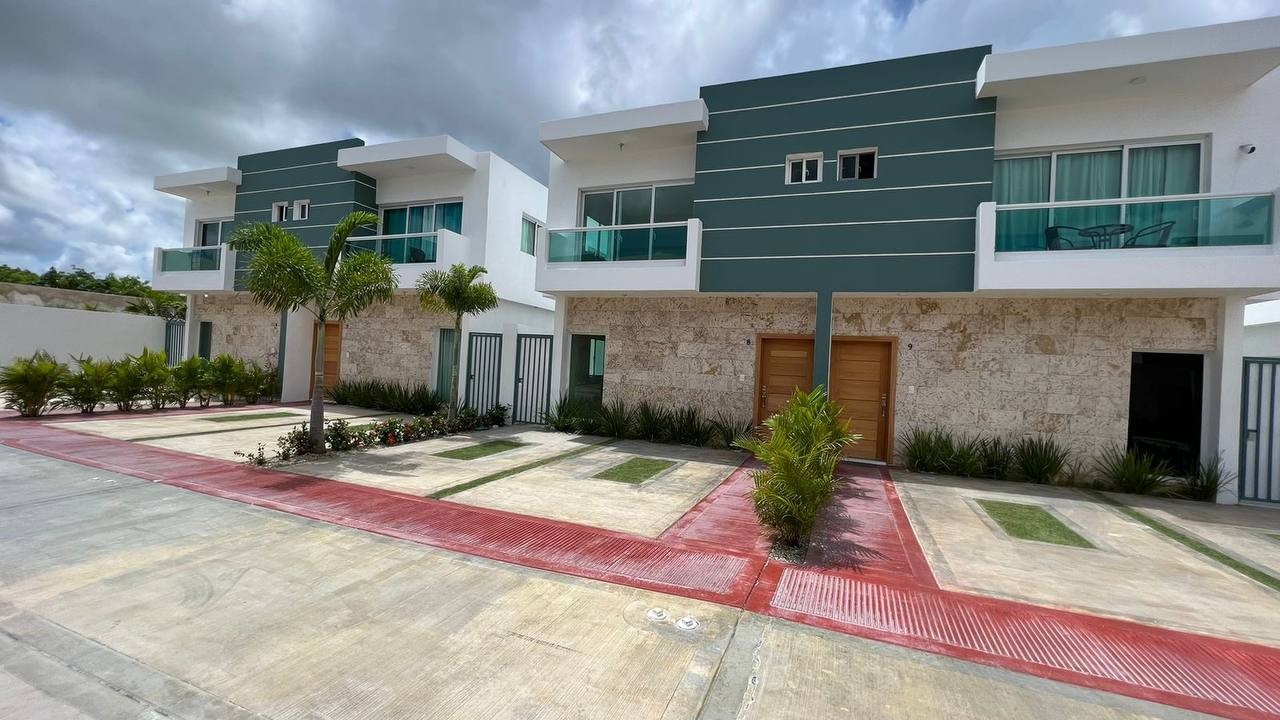 casas vacacionales y villas - HERMOSA VILLA CON PISCINA Y GACEBO RESIDENCIAL CERRADO 