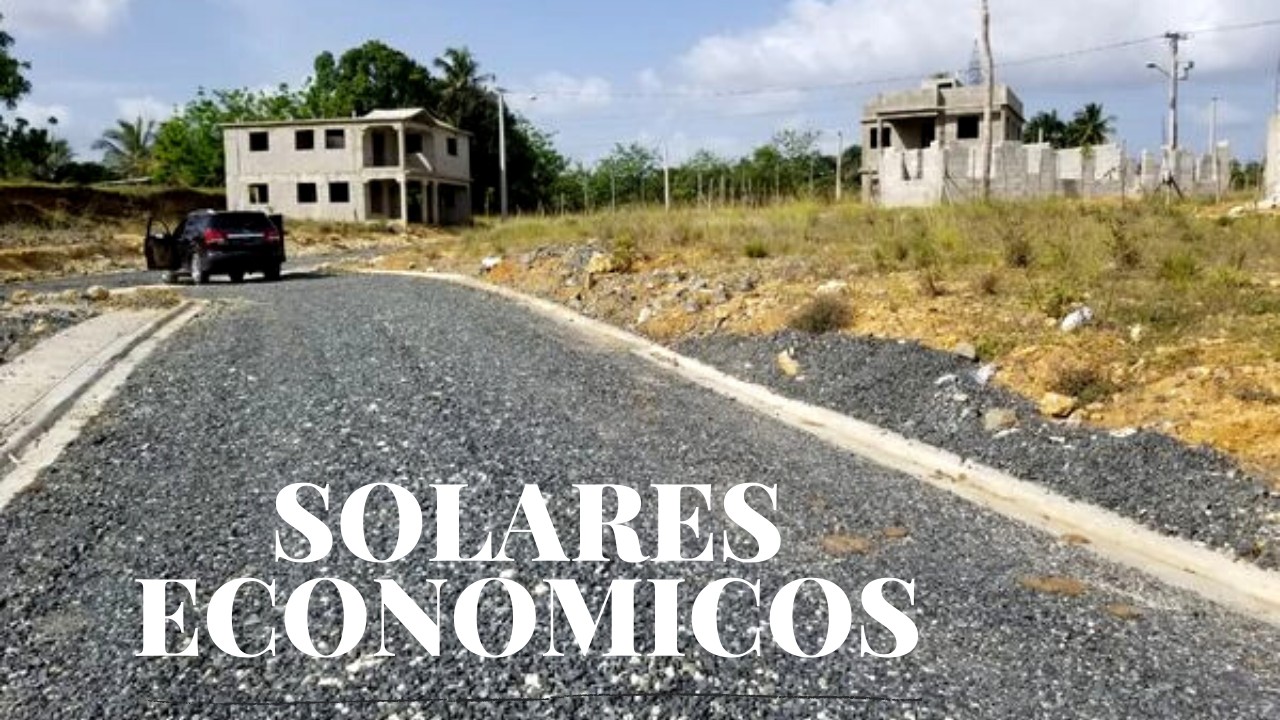 solares y terrenos - Vendo solar 136 mts.  con titulo en residencial doña esther santo domingo