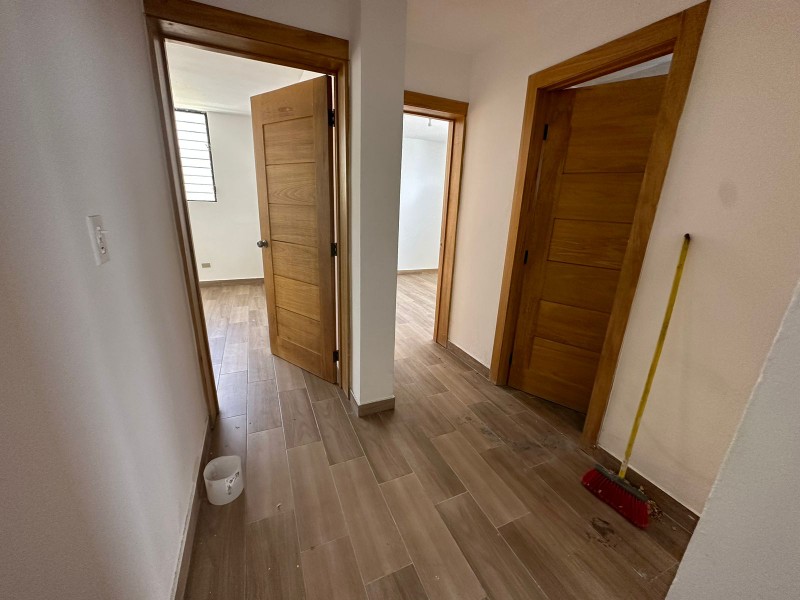 apartamentos -  Apartamento Clásico y Remodelado! 
Los Prados                       9