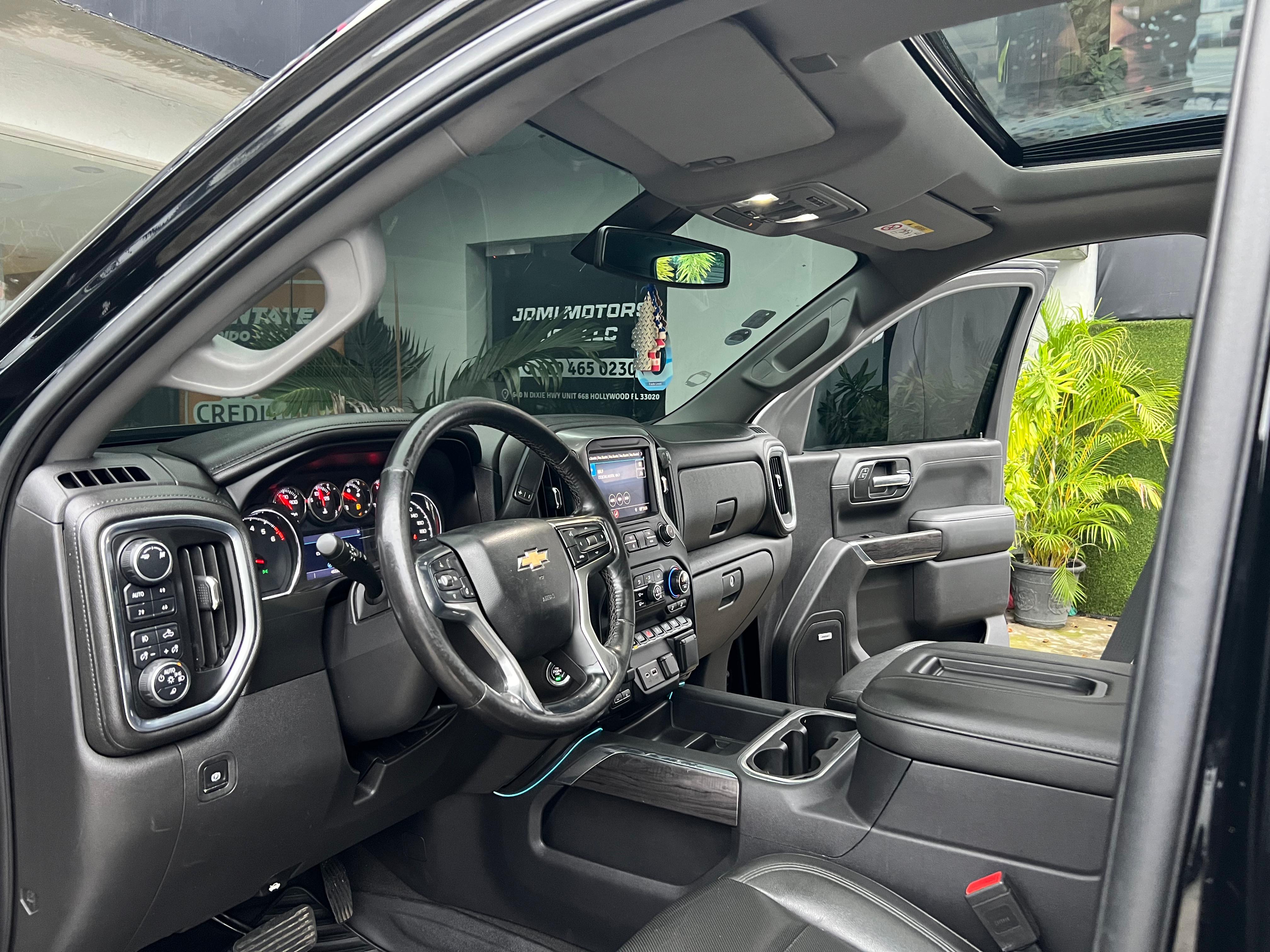 jeepetas y camionetas - Chevrolet Silverado LTZ Gasolina 2019 4x4  6