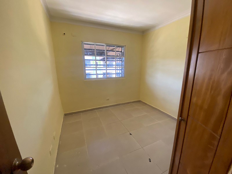 apartamentos - Rento Apartamento Ubicado Autopista de San Isidro próximo Av. Hípica  5