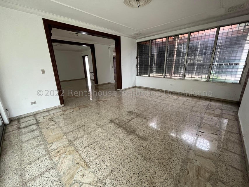 oficinas y locales comerciales - Casa comercial en alquiler #22-577 ideal para oficinas, 4 habitaciones, 40 puest 5