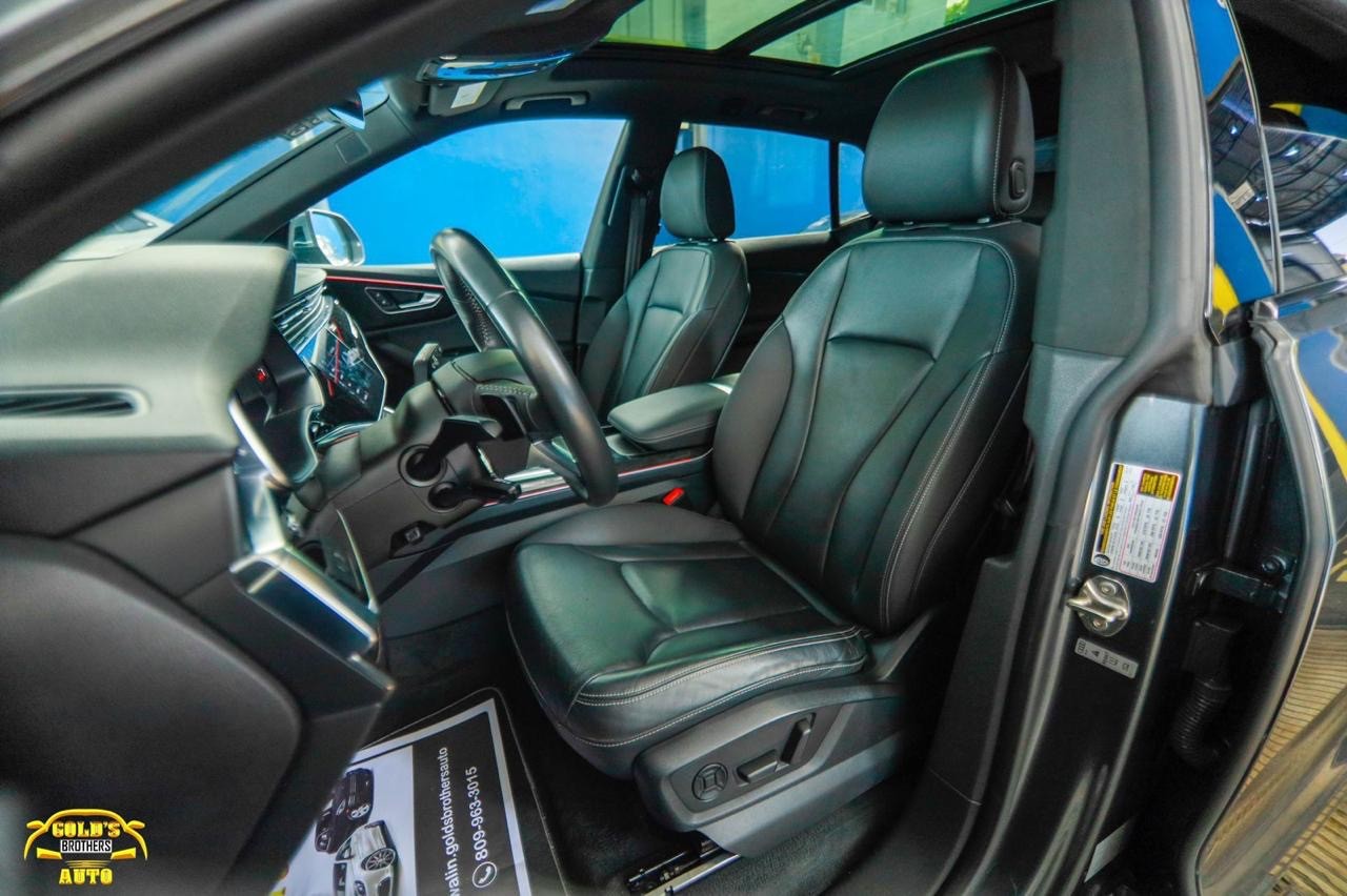 jeepetas y camionetas - Audi Q8 Premium Plus S-Line 2019 Clean Carfax 5