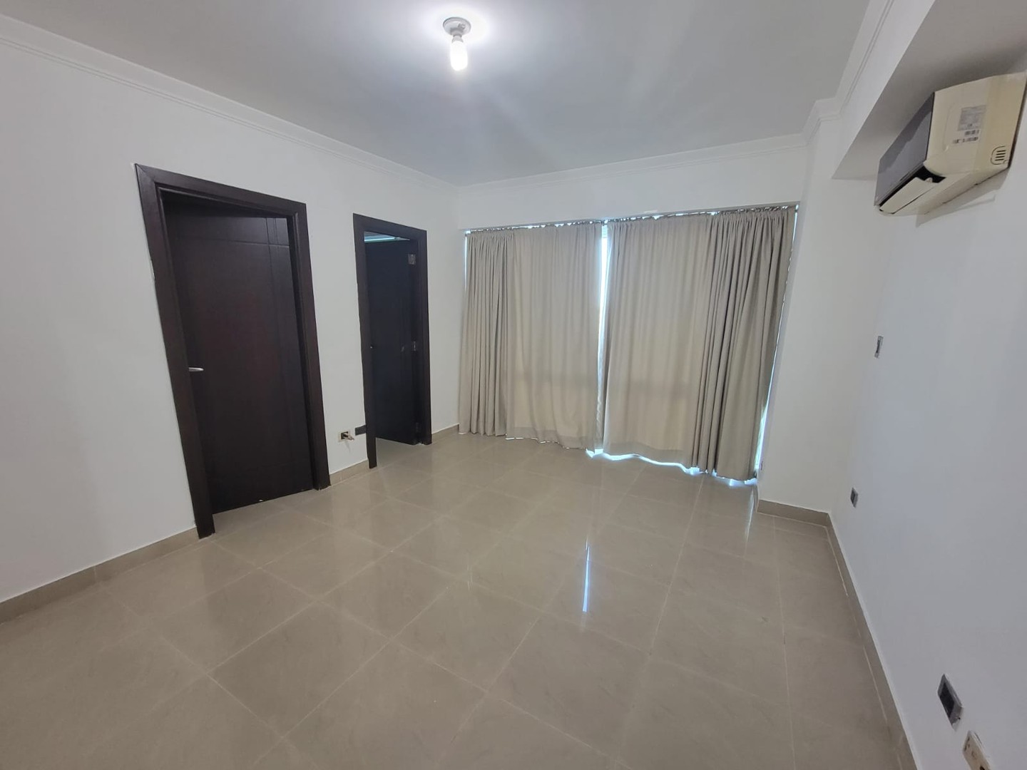 apartamentos - VENDO Piso 7 de 360 MTS En La Esperilla Con 4 Parqueos Paralelos
CODIGO: PD166 2