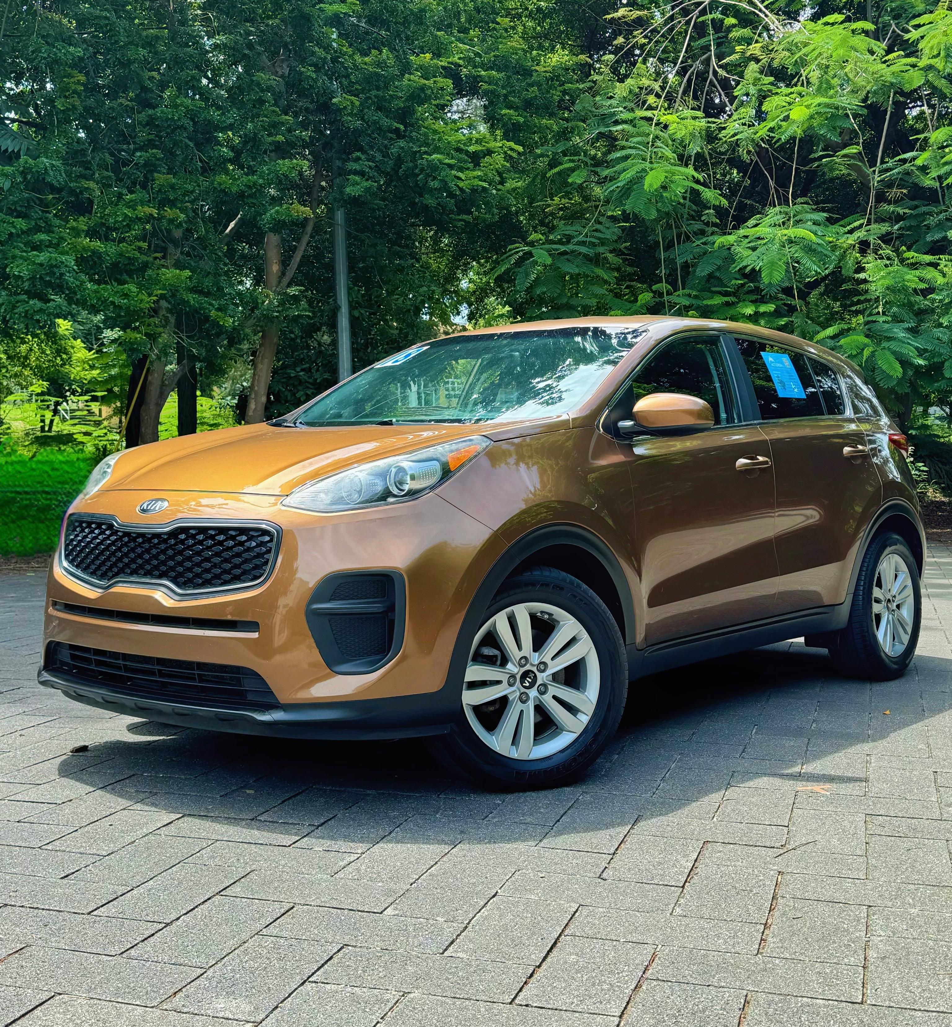 jeepetas y camionetas - Gran oportunidad de montarte en esta kia sportage LX 2018 excelente condiciones  2