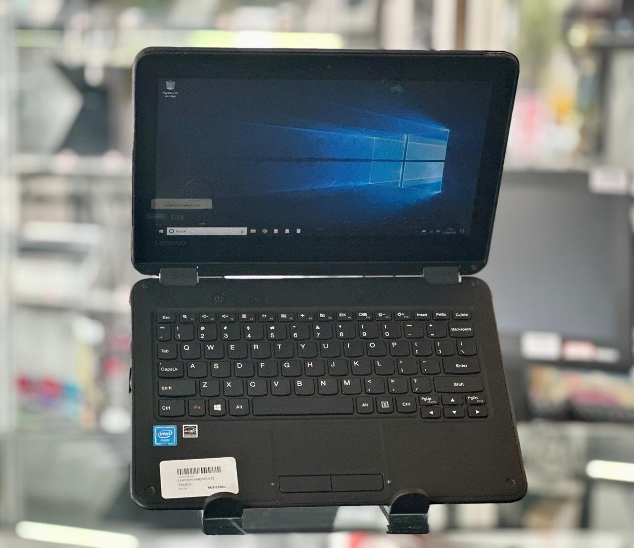 computadoras y laptops - Laptop LENOVO n23 2 en  1 Celeron 4GB ram 128 gb SSD 0