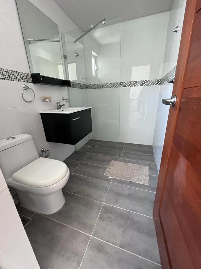 apartamentos - Alquilo en Evaristo Morales a 3 cuadras de acrópolis  center, piso alto  1