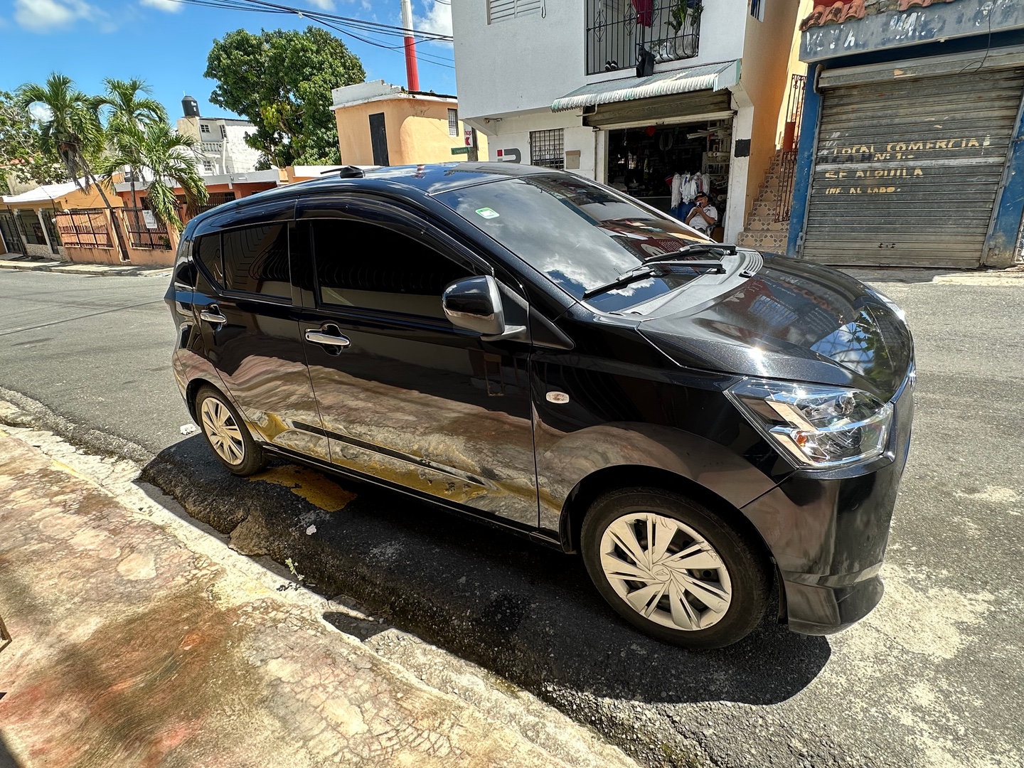 carros - Daihatsu mira para la Venta o Cambio  1