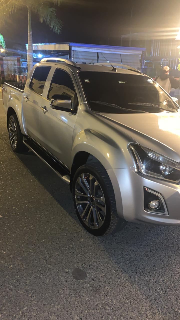 jeepetas y camionetas - Se vende  Isuzu Dmax