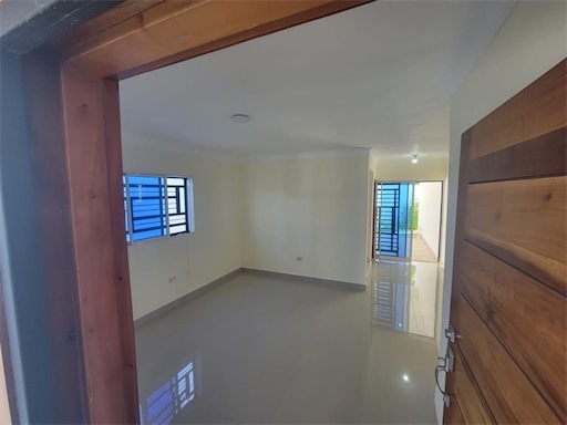 casas - Venta de casa en la autopista de san Isidro brisa oriental Santo Domingo  1