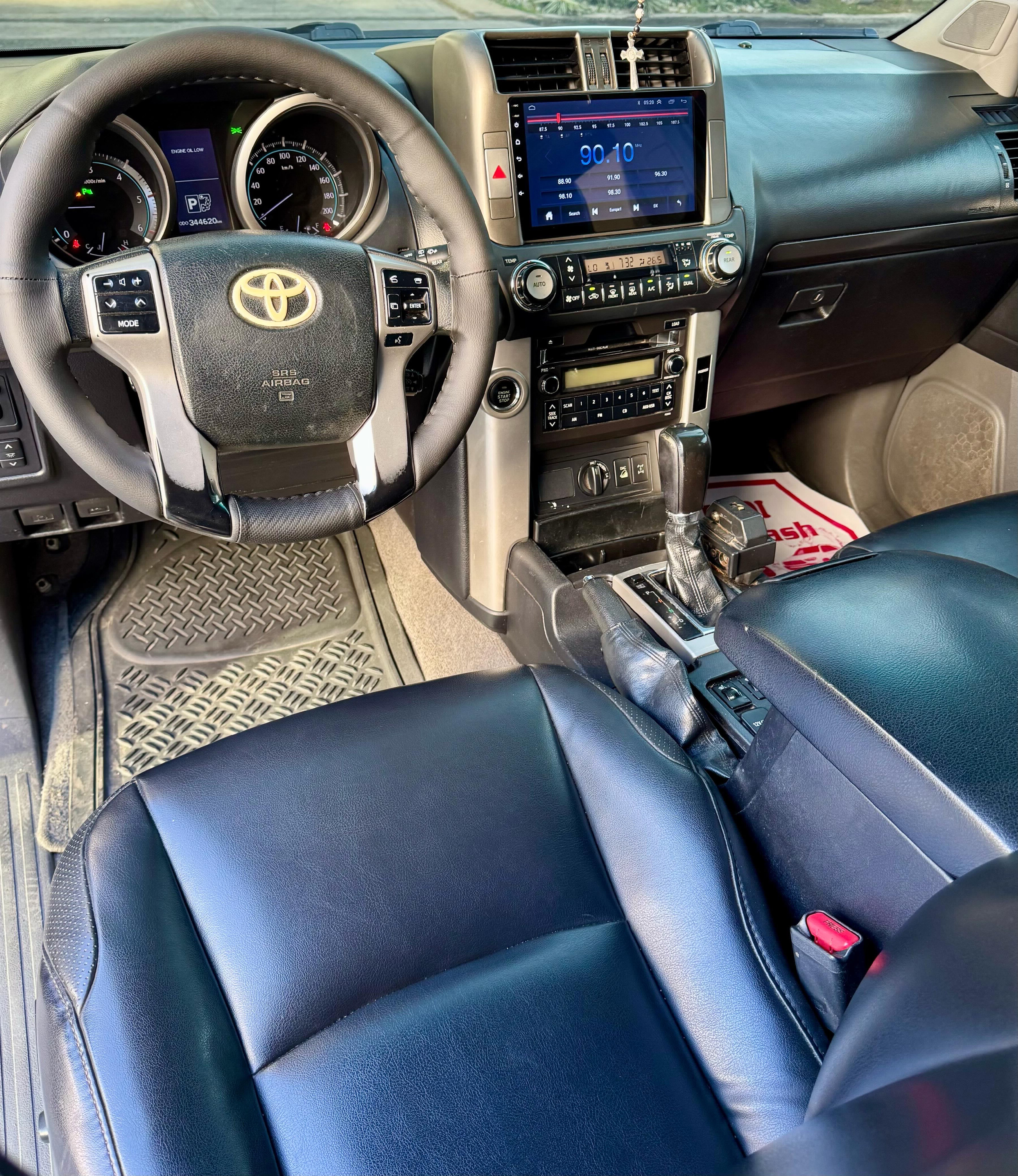 jeepetas y camionetas - Toyota Land Cruiser Prado VX 2011 8