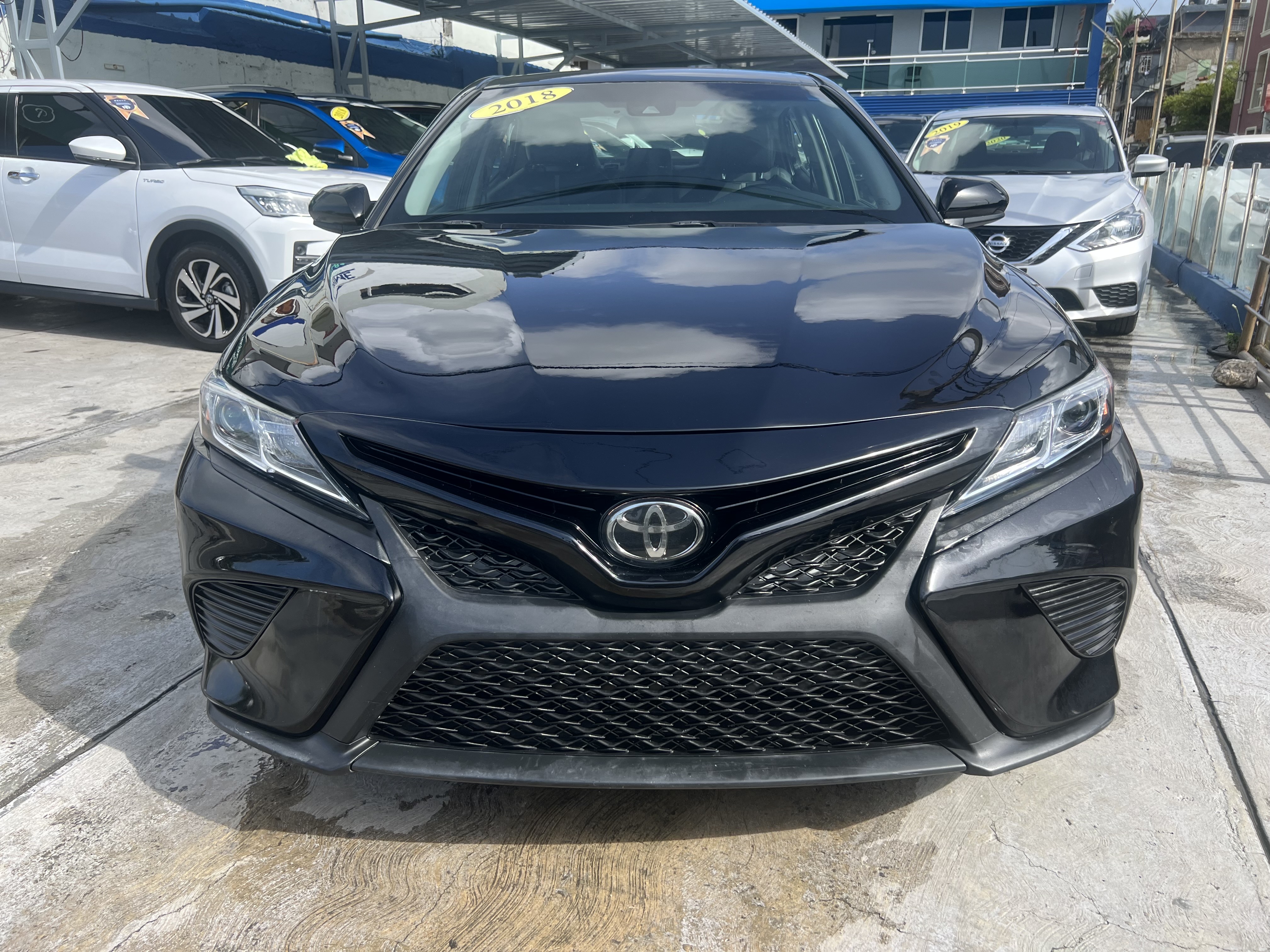 carros - Toyota Camry SE 2018 1