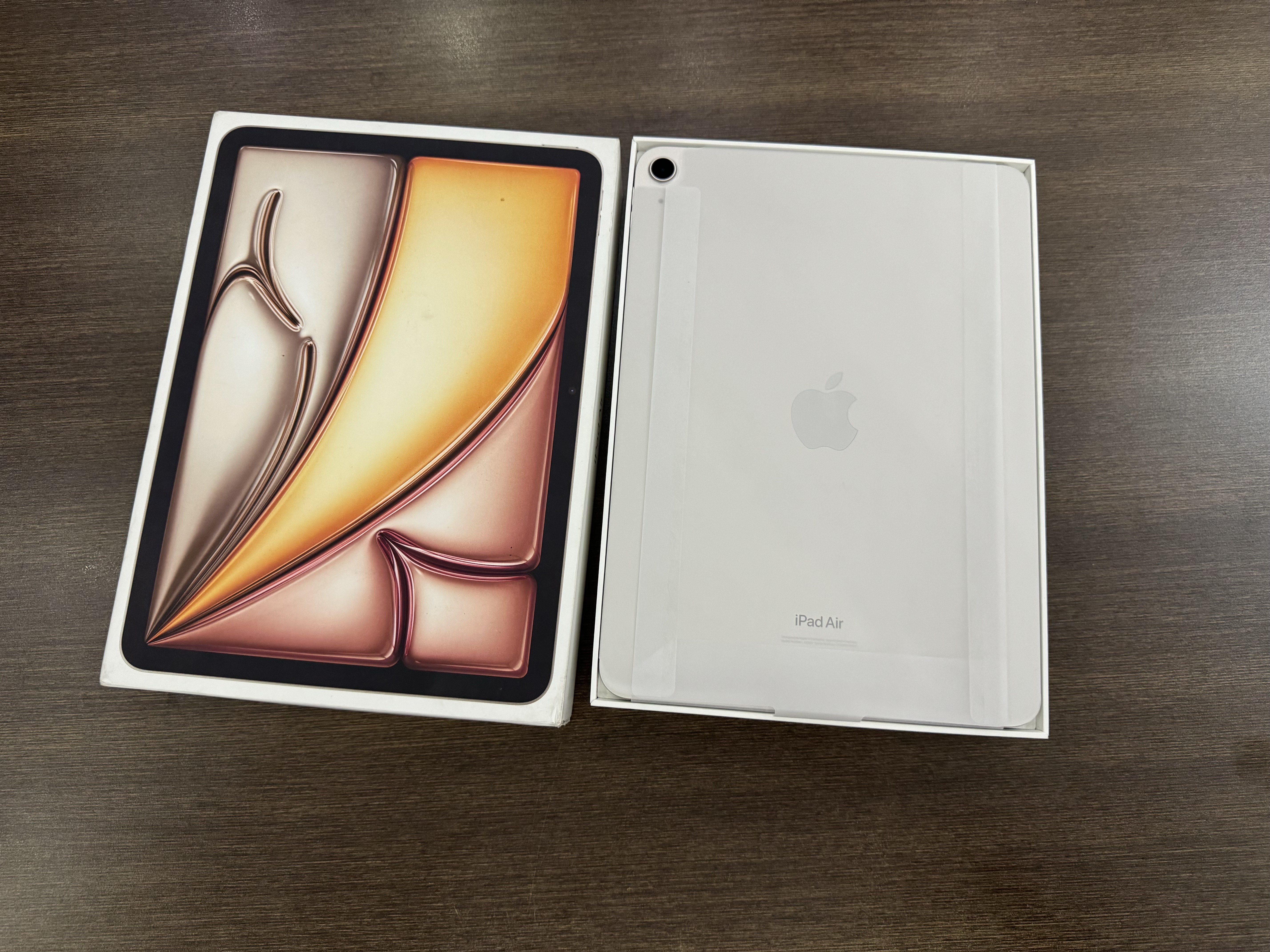 celulares y tabletas - iPad Air 6ta Gen 11-inch 128GB Starlight Nuevo Wi-Fi RD$ 39,500 NEG 0