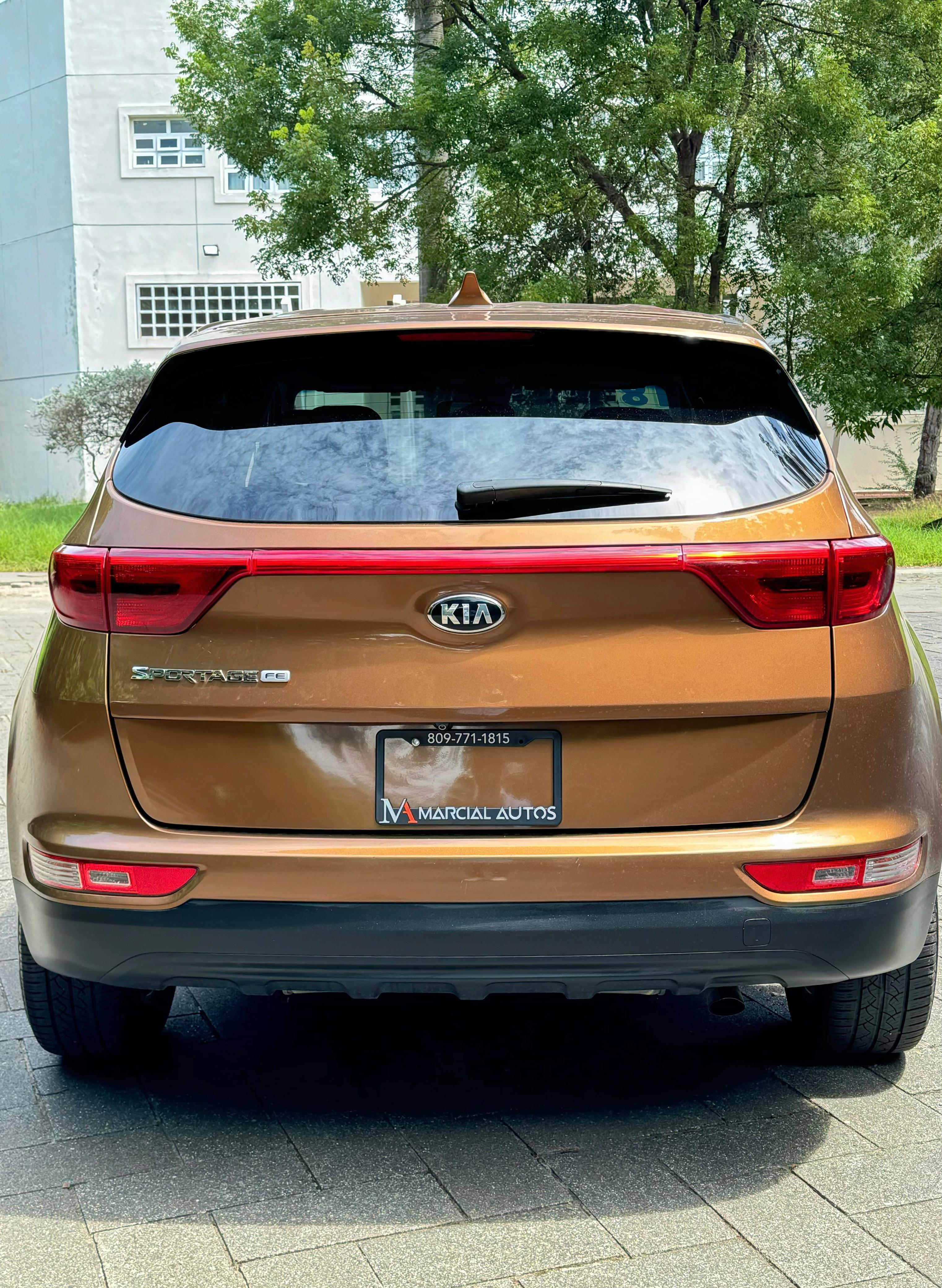 jeepetas y camionetas - Gran oportunidad de montarte en esta kia sportage LX 2018 excelente condiciones  3