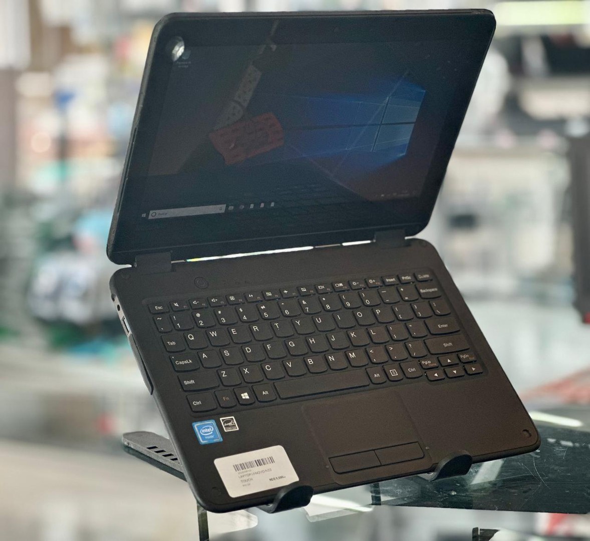 computadoras y laptops - Laptop LENOVO n23 2 en  1 Celeron 4GB ram 128 gb SSD 1