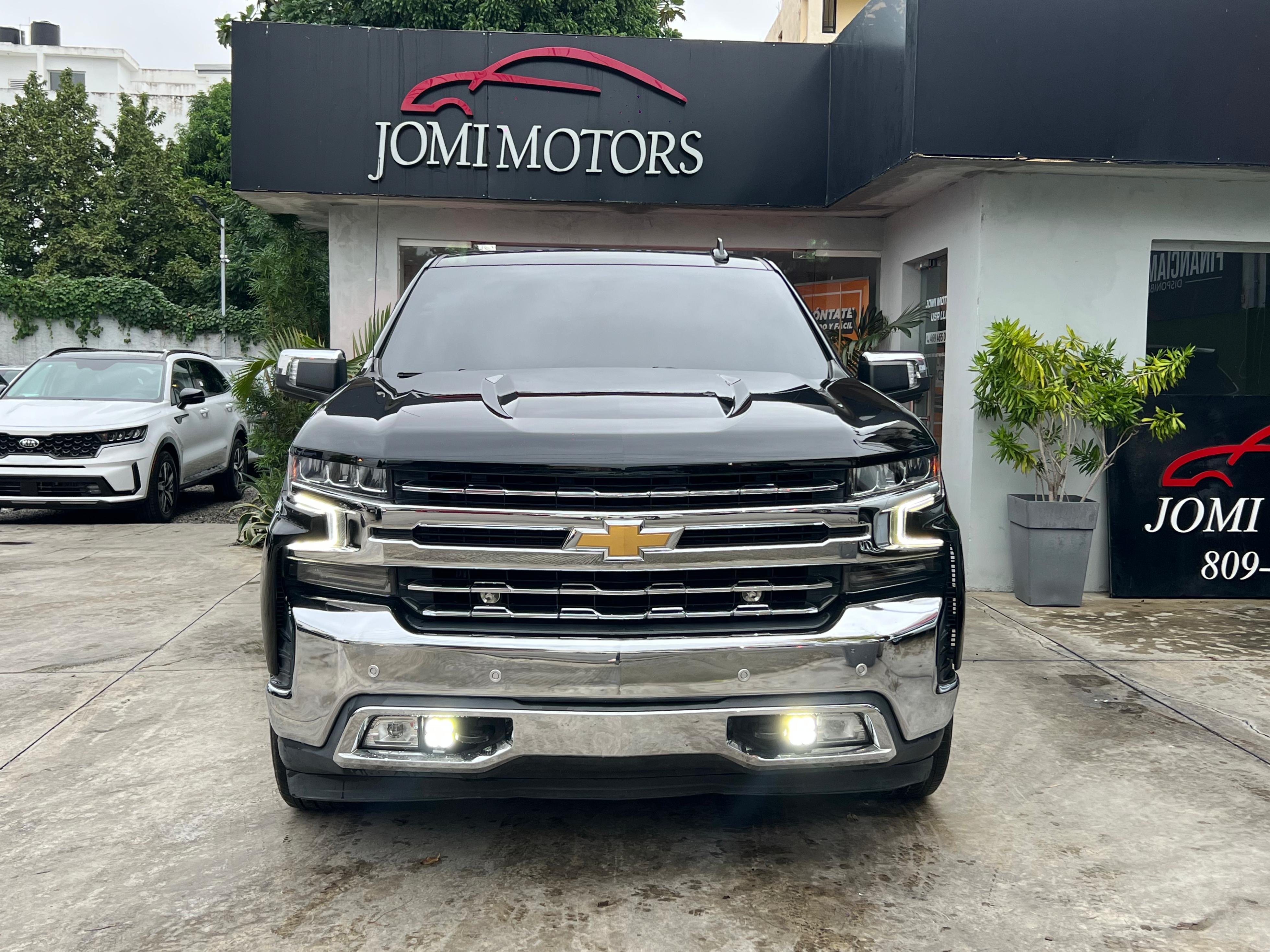 jeepetas y camionetas - Chevrolet Silverado LTZ Gasolina 2019 4x4  5