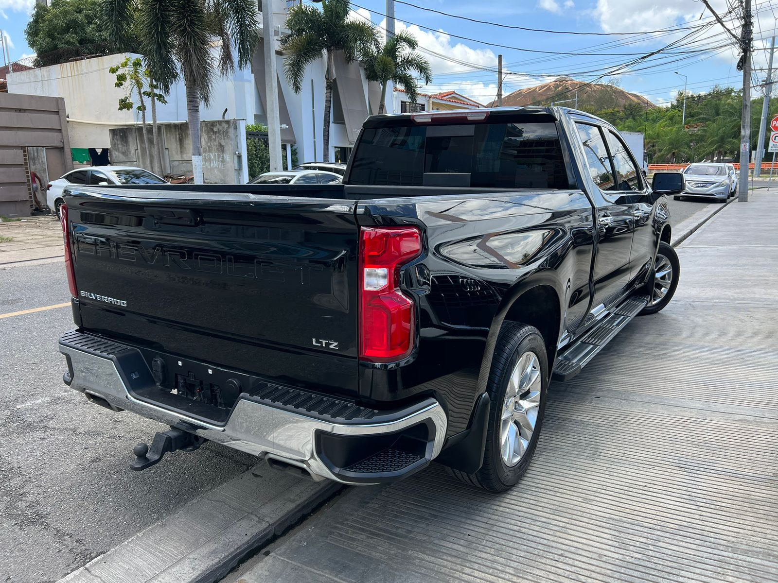 jeepetas y camionetas - CHEVROLET SILVERADO LTZ 2019 4