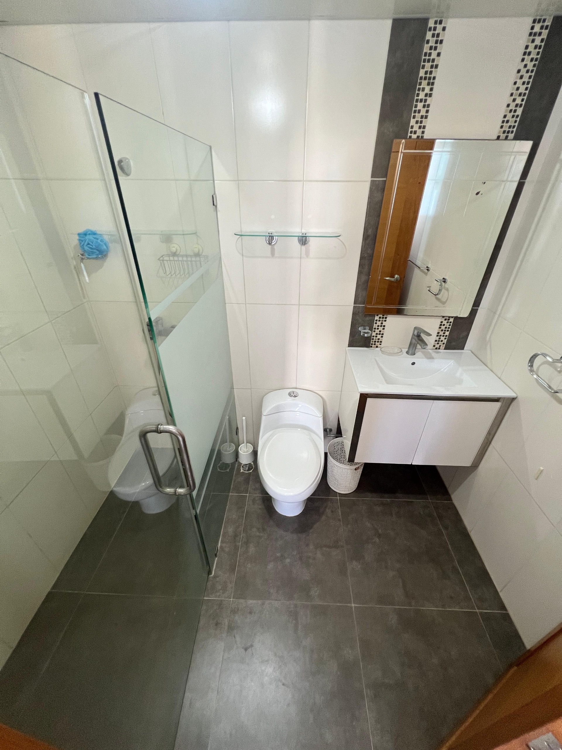 apartamentos - Alquiló Evaristo morales amueblado o línea blanca  8