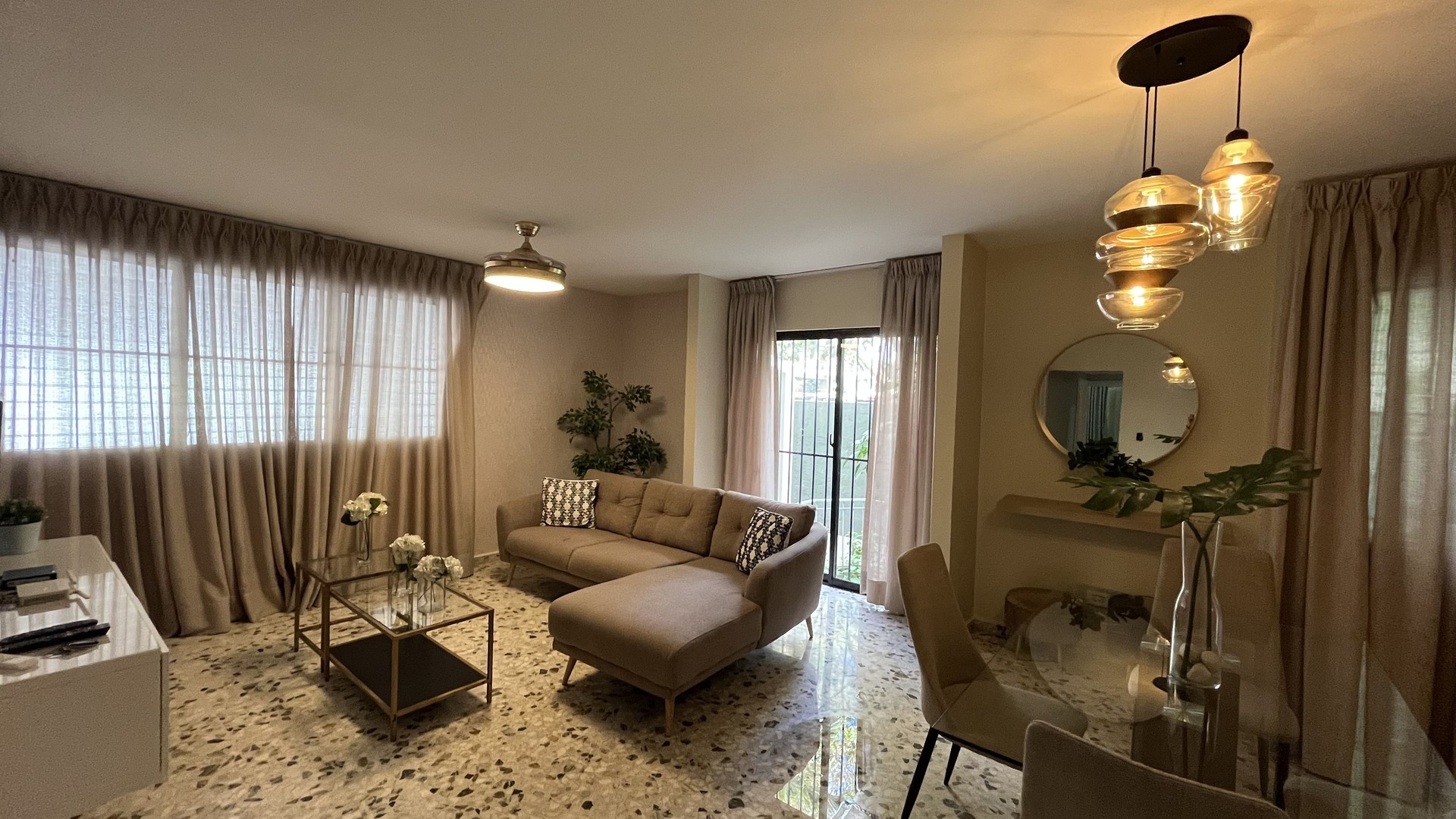 apartamentos - Apartamento amueblado en venta y alquiler en Piantini 0