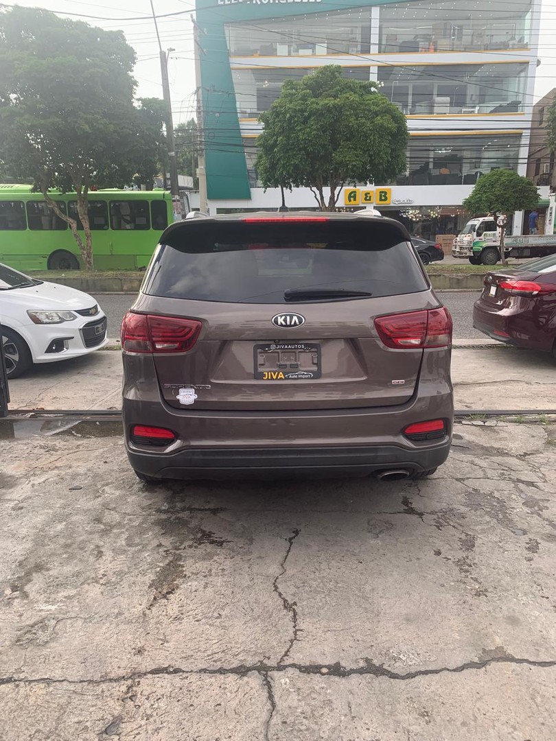 jeepetas y camionetas - 2020 Kia Sorento LX 9