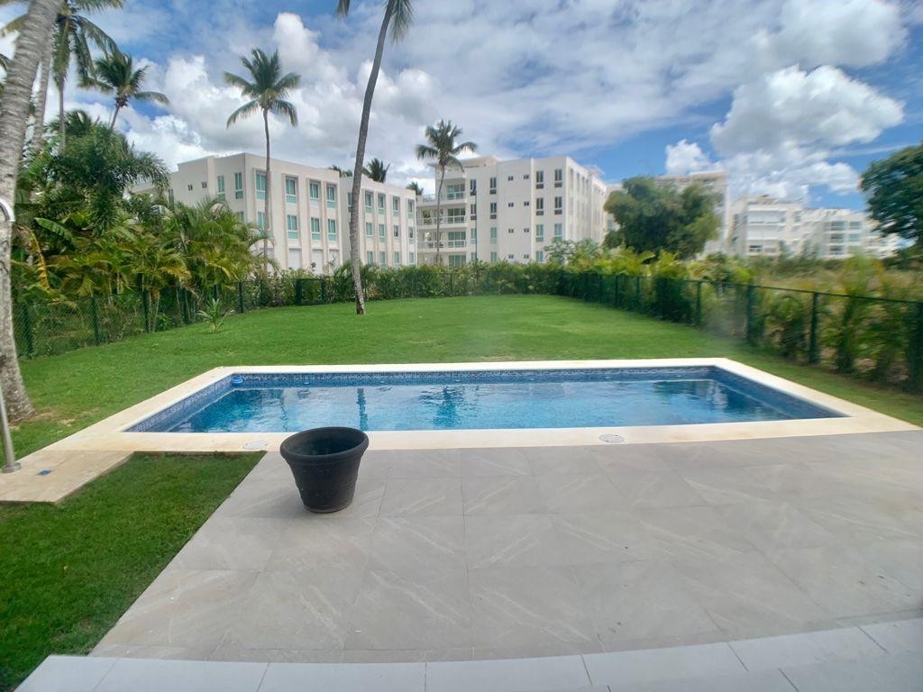 casas vacacionales y villas - Se vende Villa  en Playa Nueva Romana 5