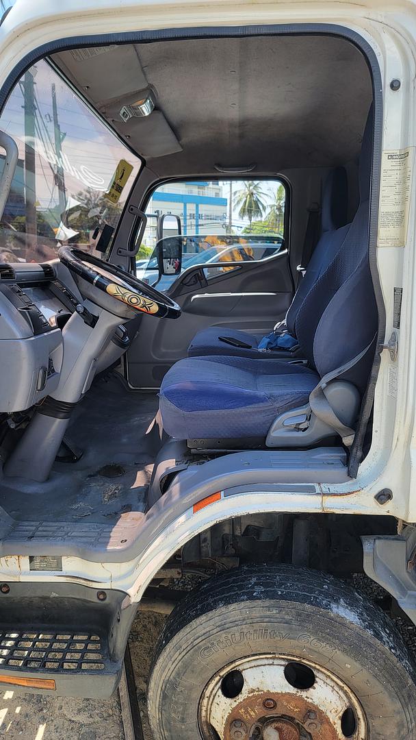 camiones y vehiculos pesados - CAMION MITSUBISHI FUSO  2010 6