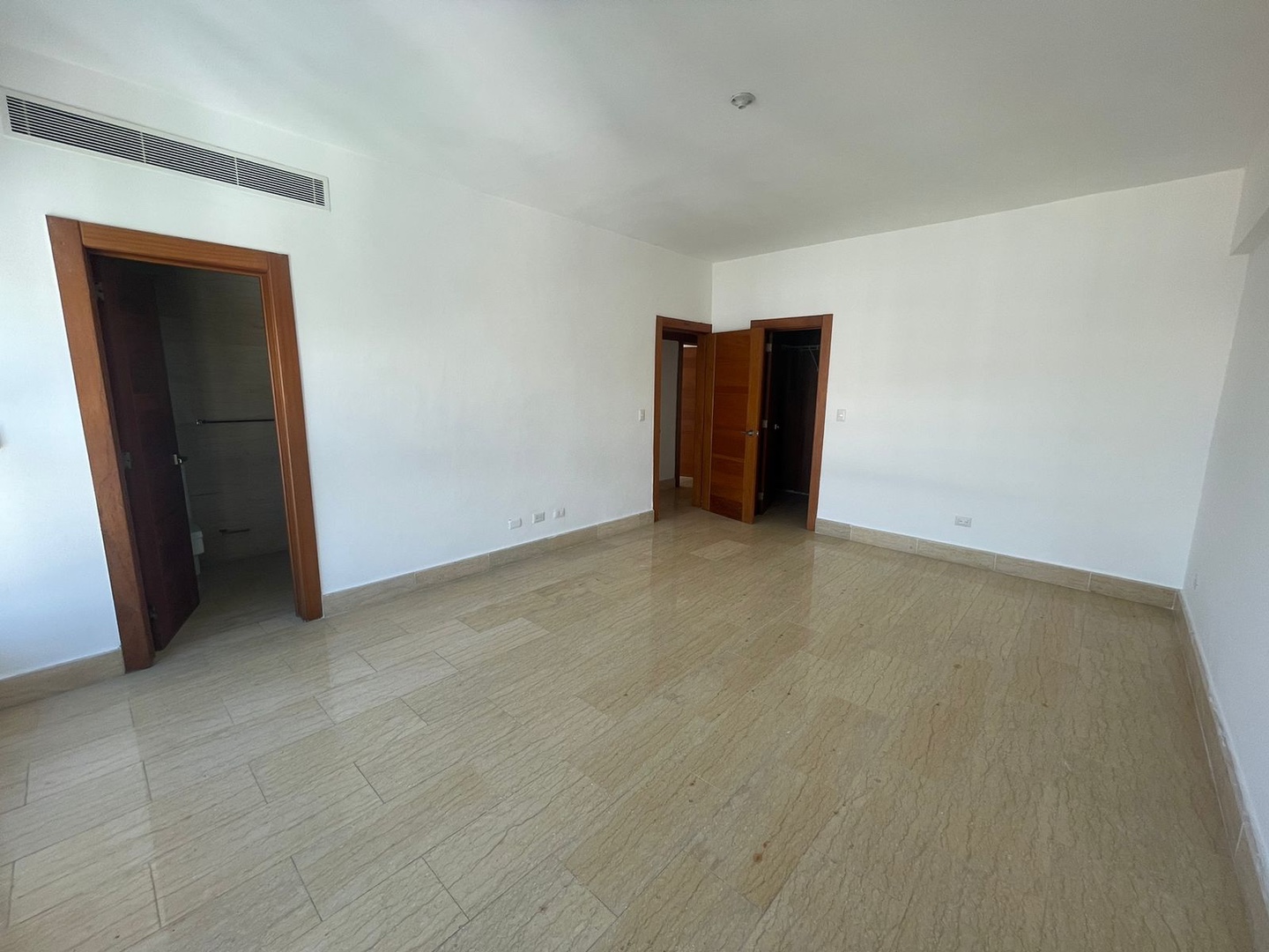 apartamentos - Apartamento en Venta con Linea Blanca, Ubicado en Bella Vista 6