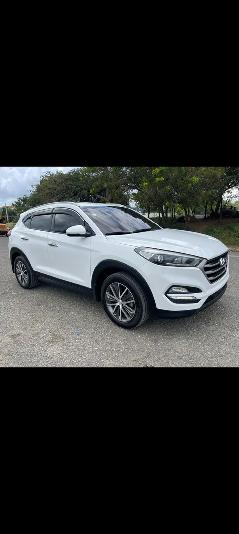 jeepetas y camionetas - Hyundai Tucson 2017 full 4x2 manga